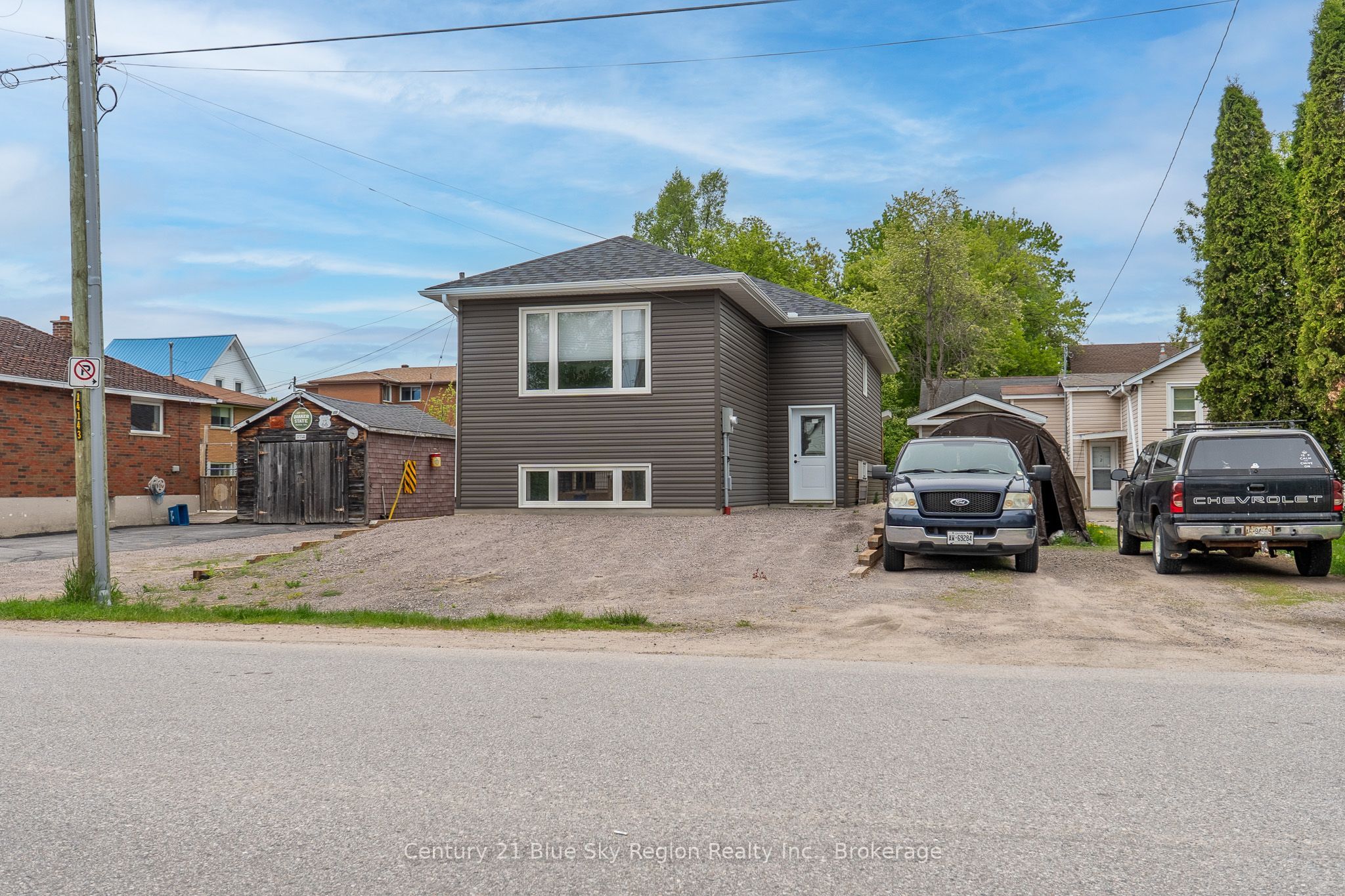 1556 Fraser Street, North Bay, ON P1B 3Z2 photo 2