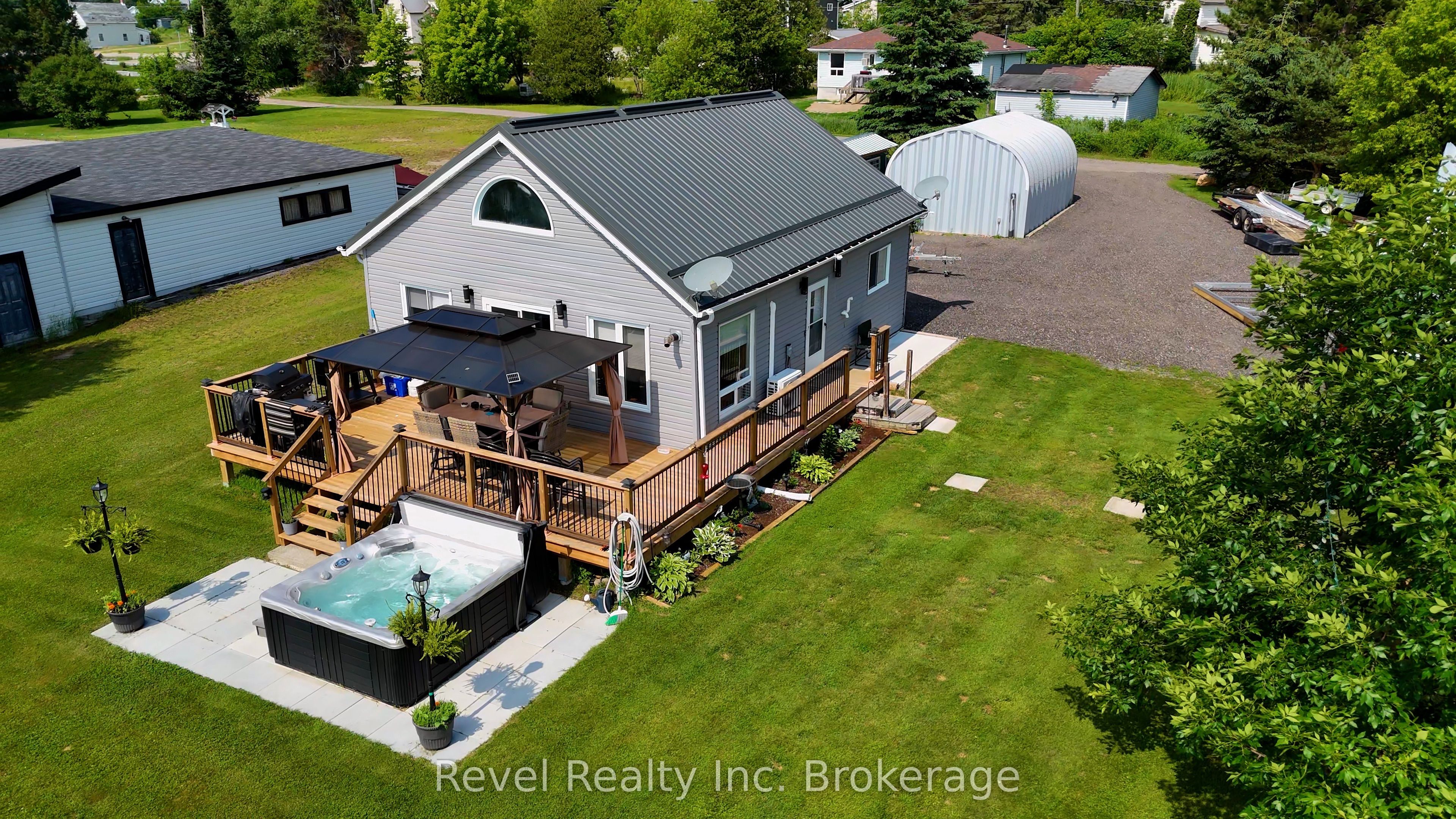 102 Church Street, Bonfield, ON P0H 1E0 photo 2