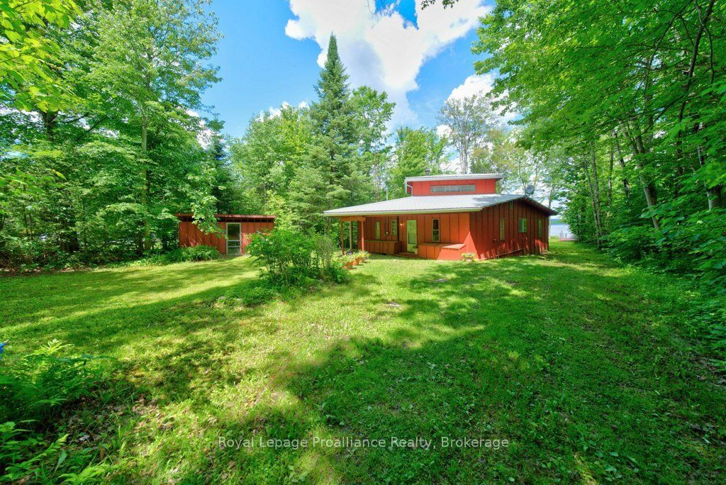 1185 Hughes Landing Road, Addington Highlands, ON K0H 1K0