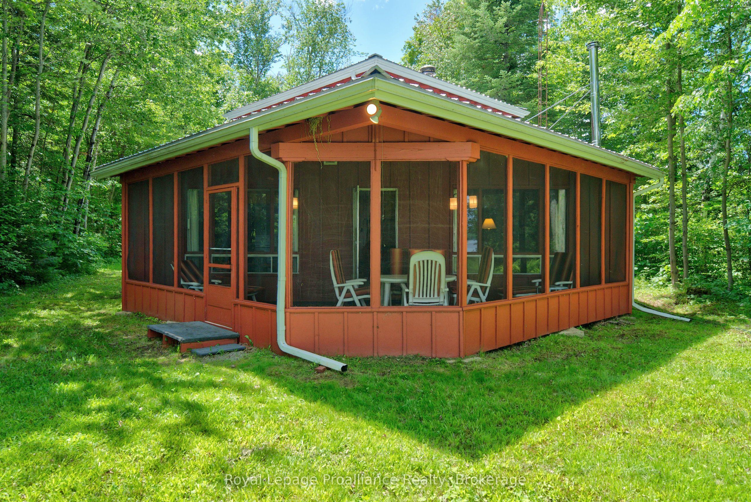 1185 Hughes Landing Road, Addington Highlands, ON K0H 1K0 photo 2