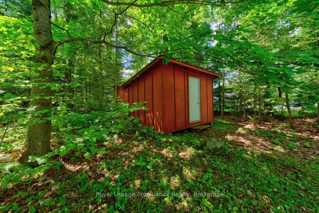 1185 Hughes Landing Road, Addington Highlands, ON K0H 1K0 photo 5