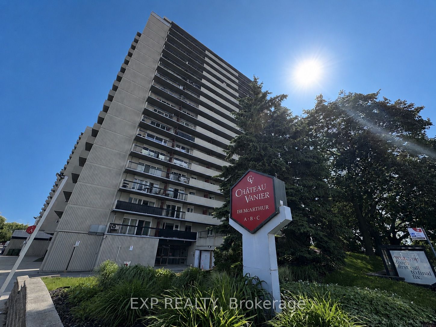 158A McArthur Avenue 909, Vanier and Kingsview Park, ON K1L 7E7 photo 3