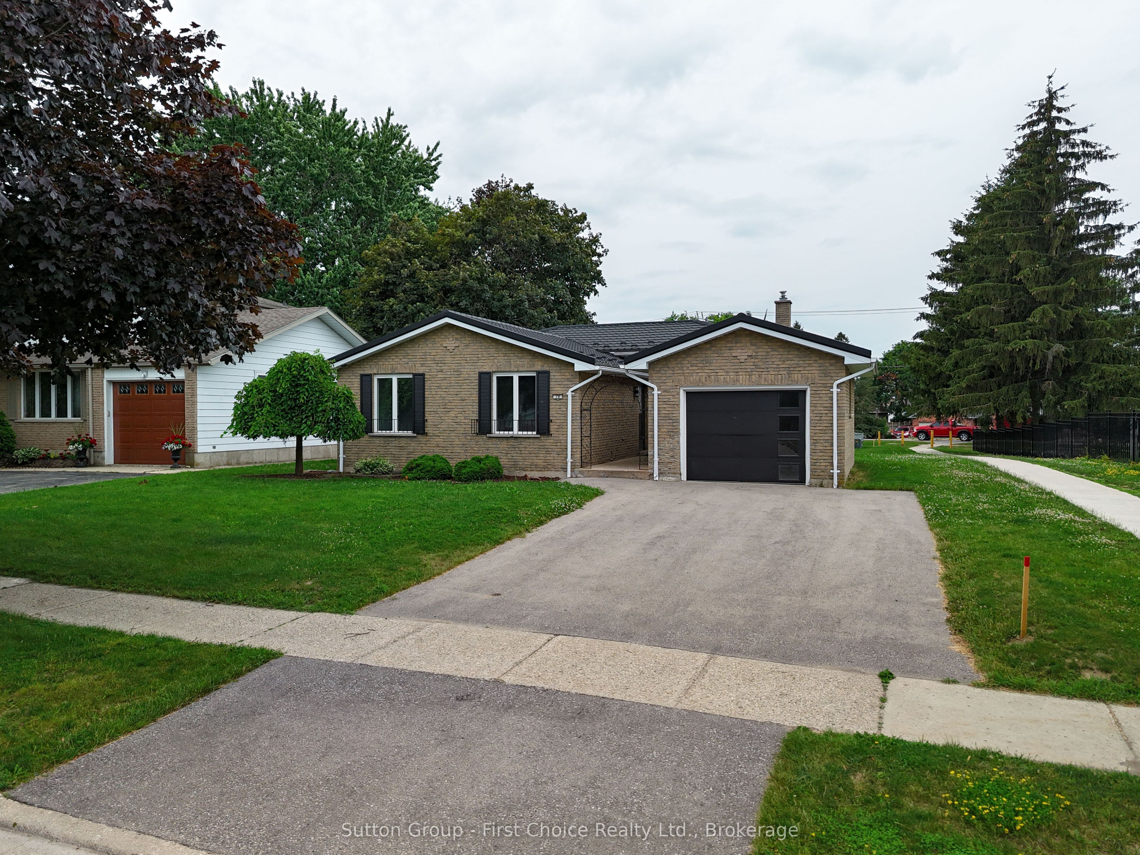 70 Bedford Drive, Stratford, ON N5A 5J5