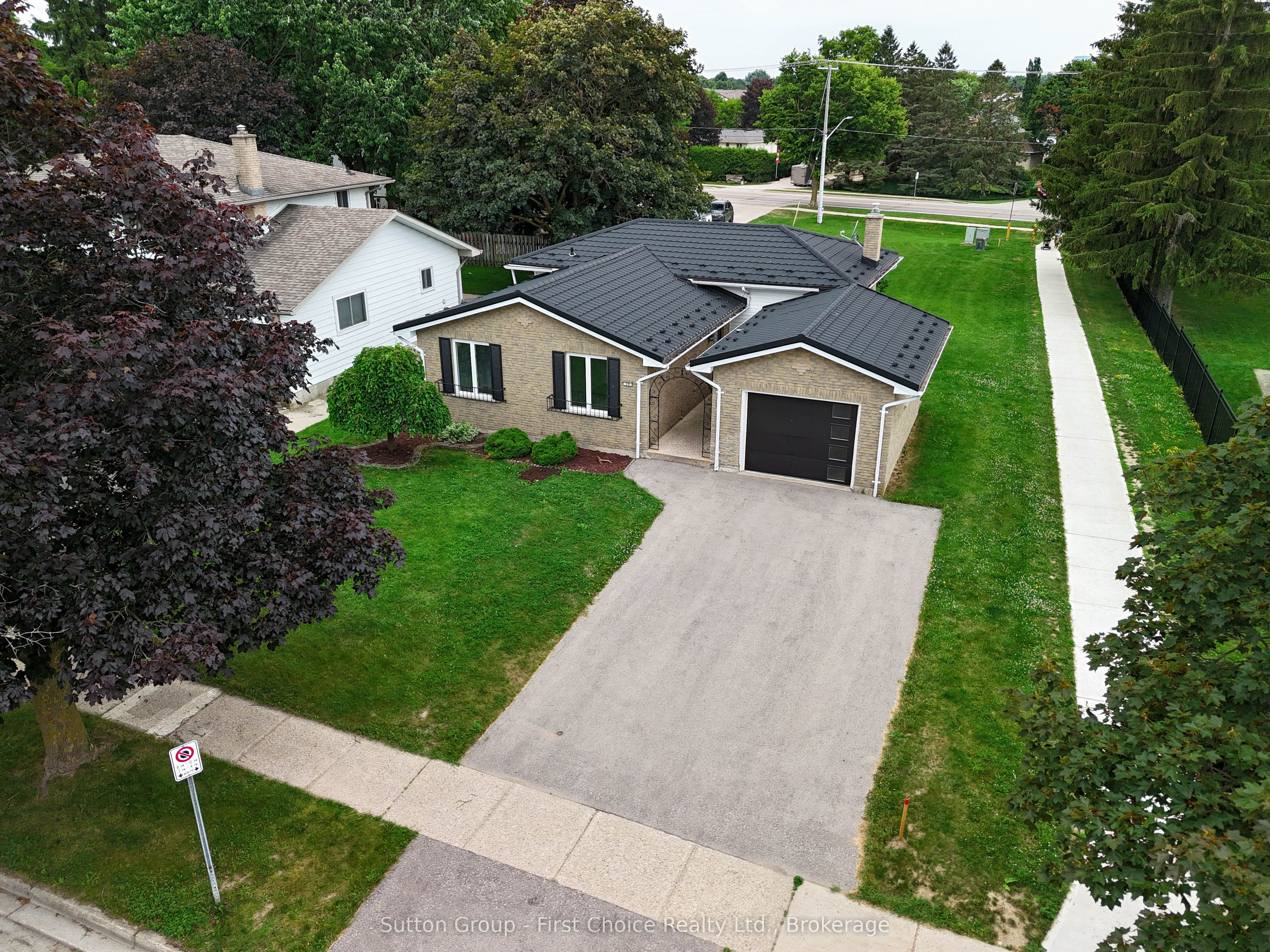 70 Bedford Drive, Stratford, ON N5A 5J5 photo 2