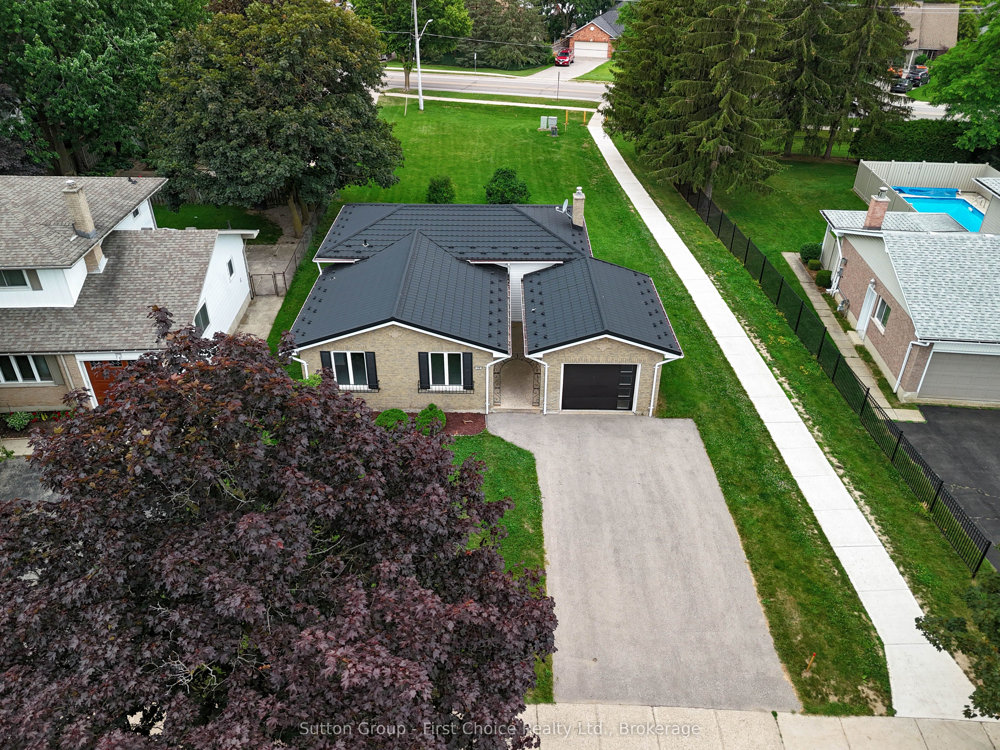 70 Bedford Drive, Stratford, ON N5A 5J5 photo 3