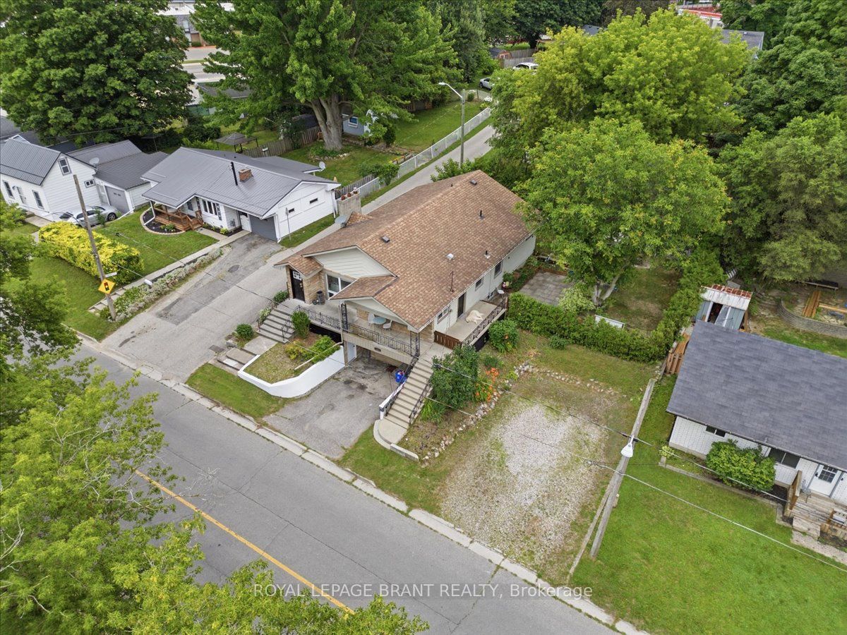 12 Tillson Street, Tillsonburg, ON N4G 2X2 photo 3