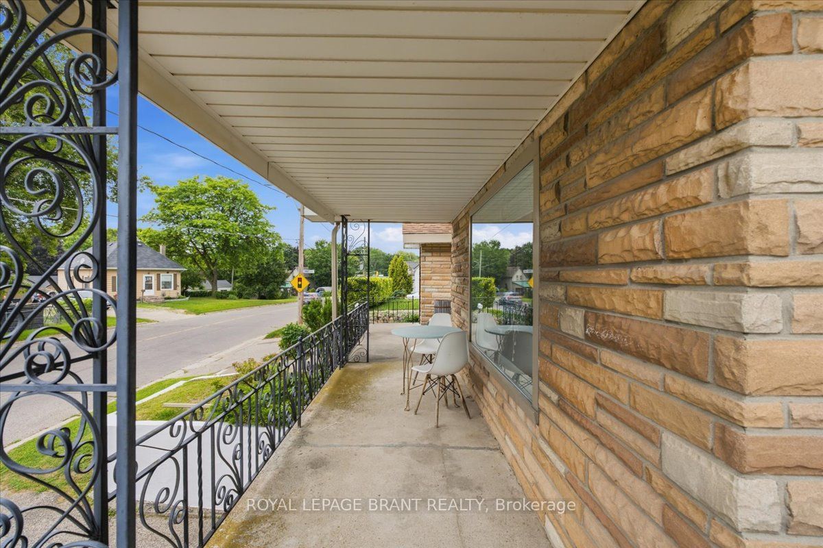 12 Tillson Street, Tillsonburg, ON N4G 2X2 photo 5
