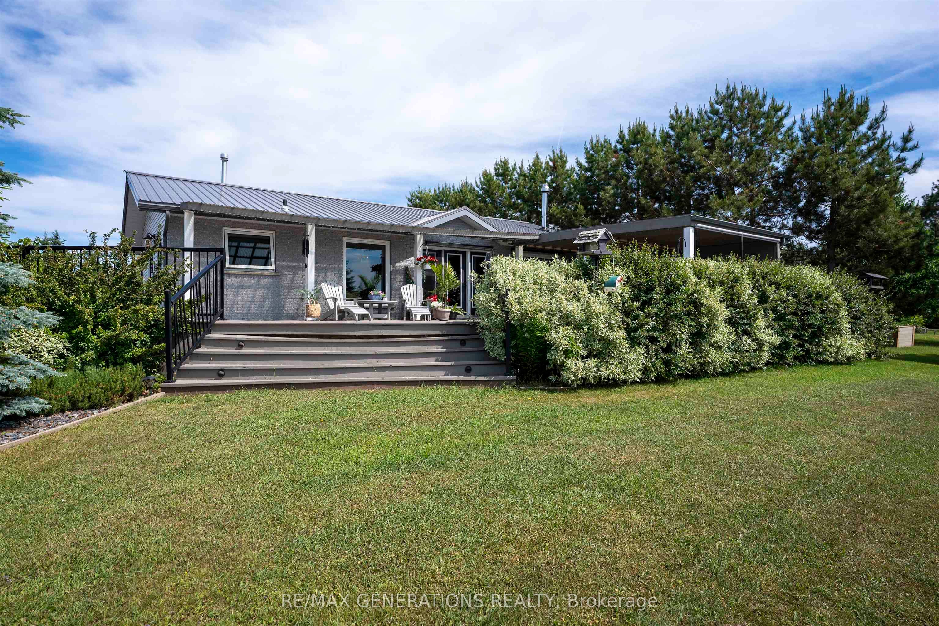 664 MEMORY Road, Neebing, ON P7L 0A3