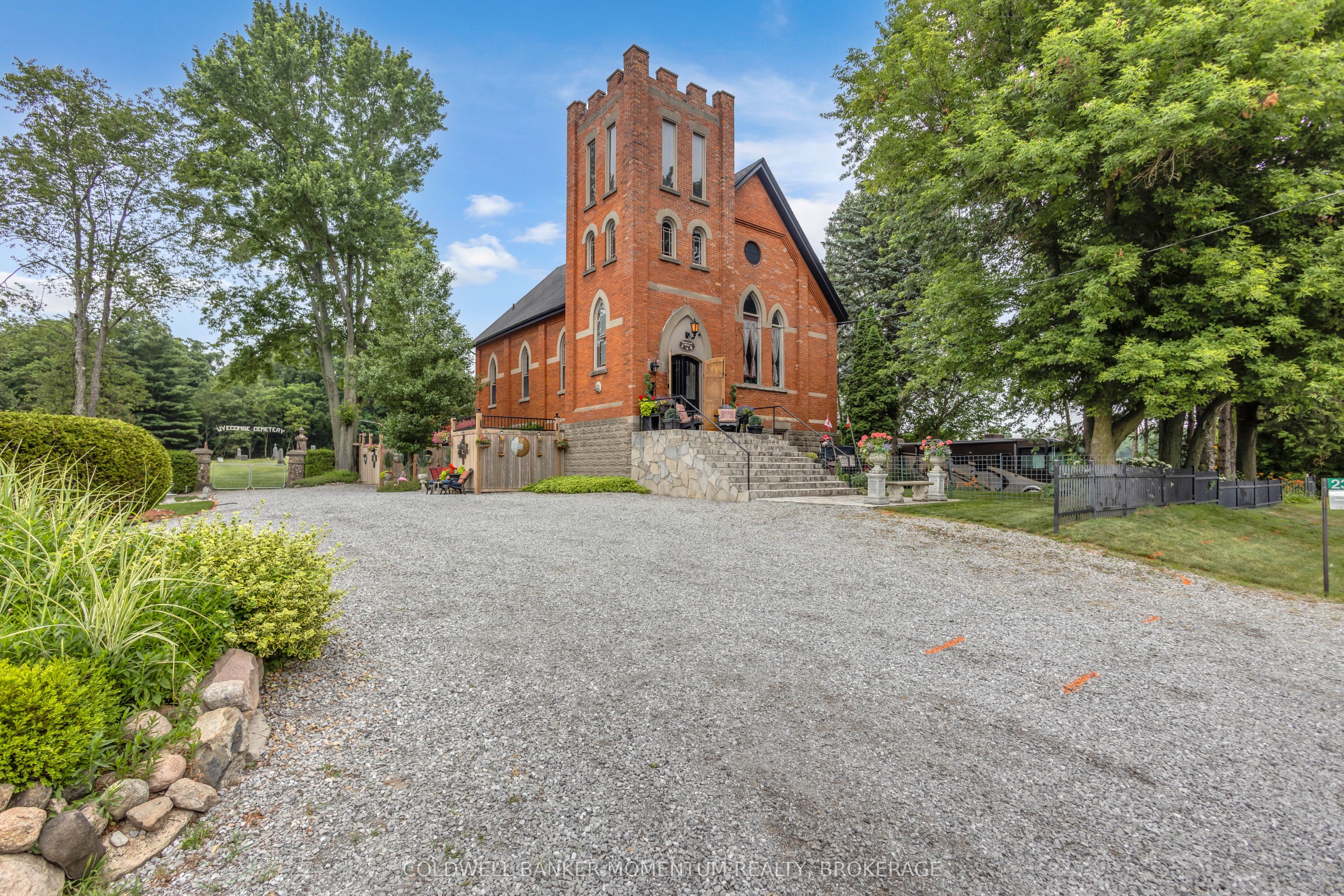 2376 East Quarter Line Road, Norfolk, ON N4B 2W4