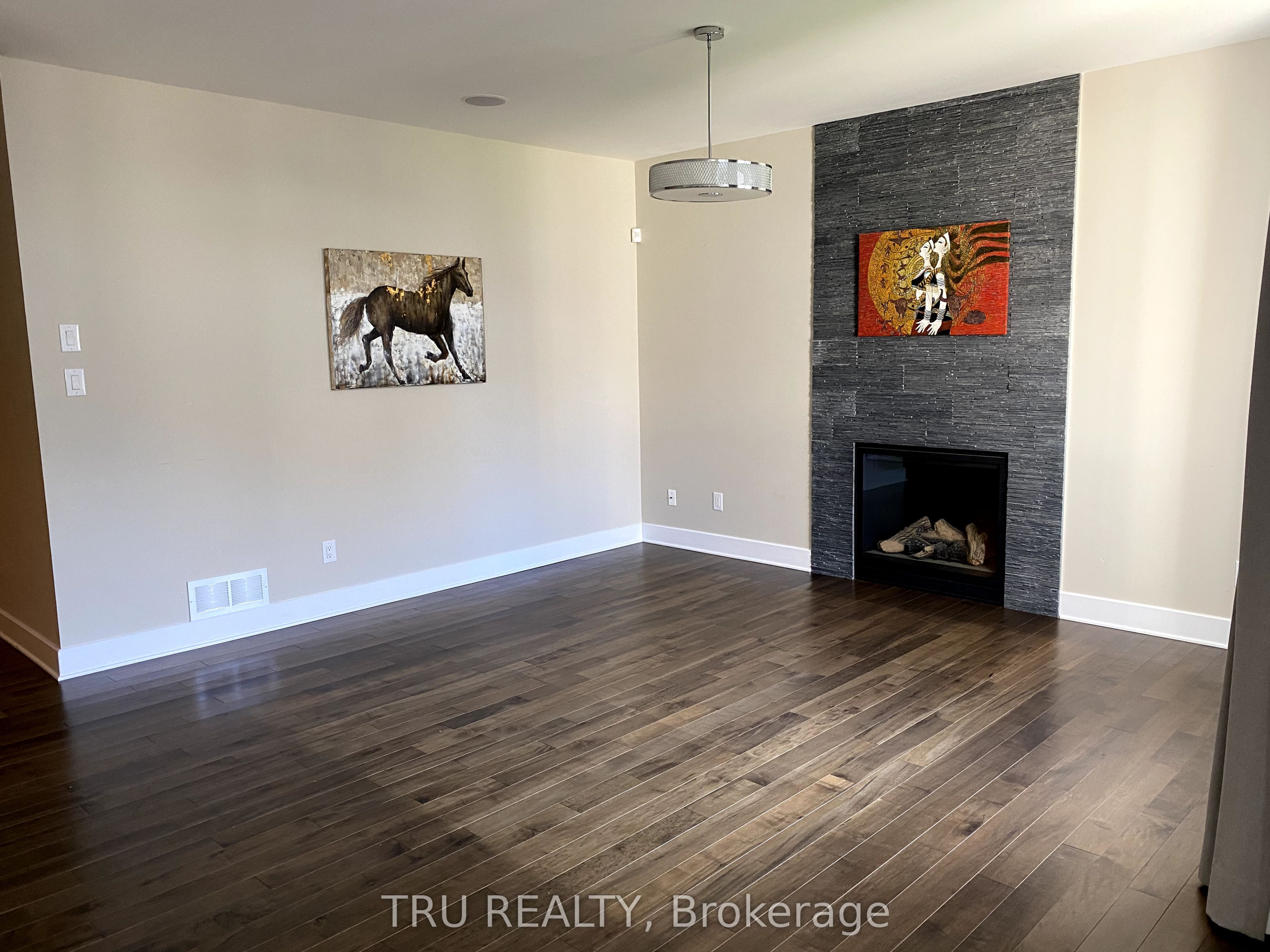 2083 HELENE CAMPBELL Road, Barrhaven, ON K2J 0R1 photo 3