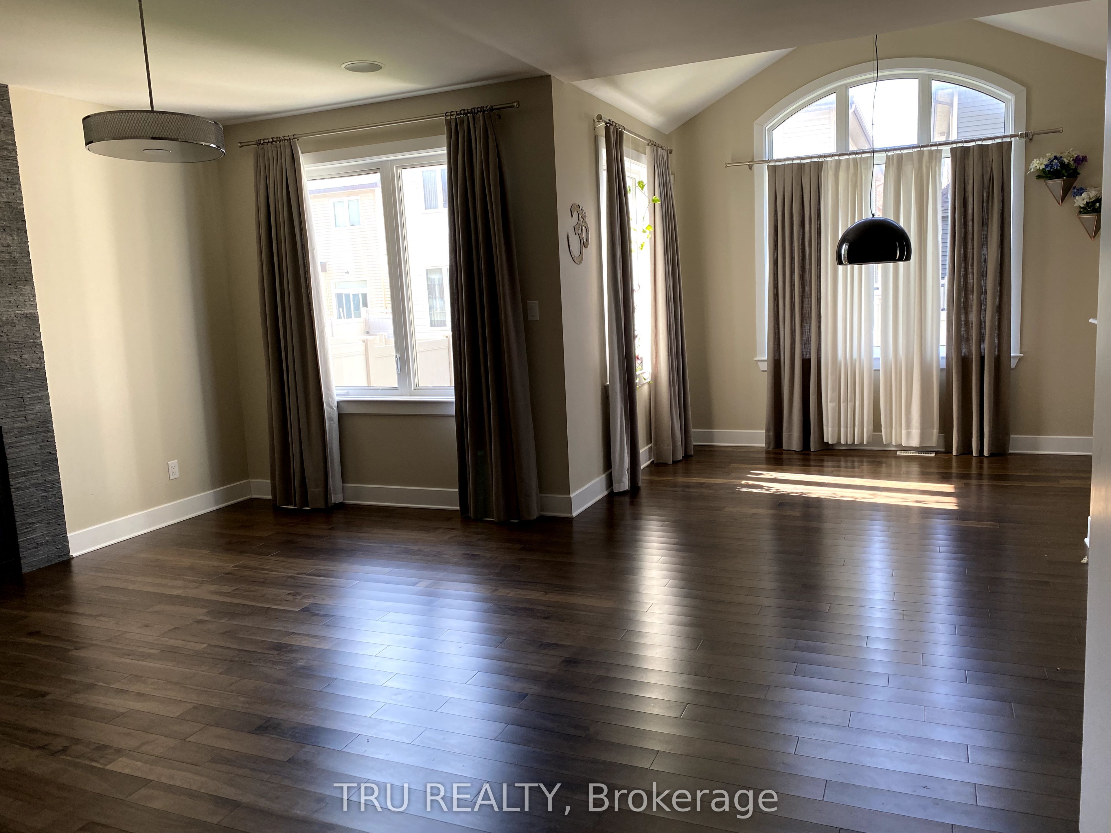 2083 HELENE CAMPBELL Road, Barrhaven, ON K2J 0R1 photo 4