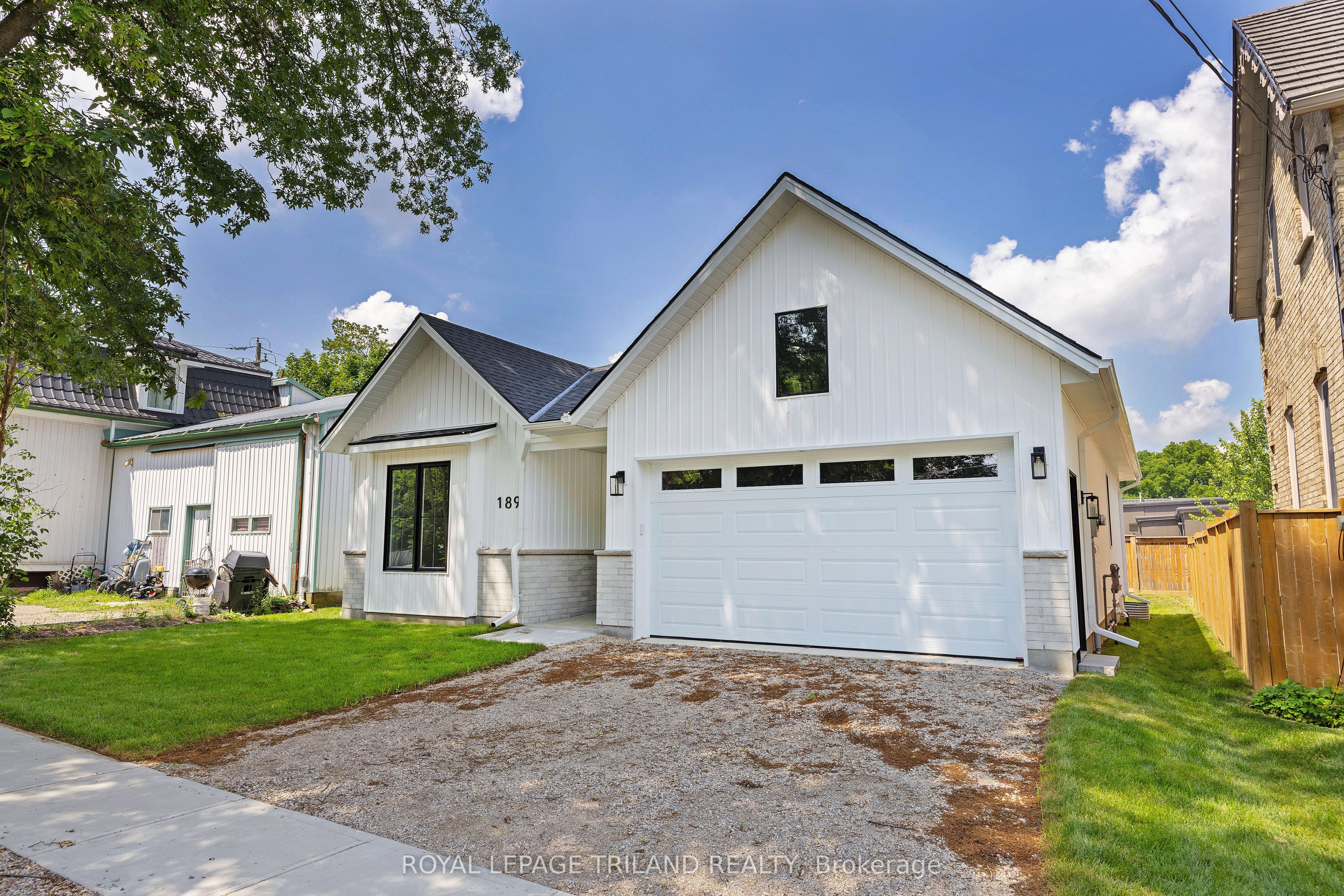 189 Catherine Street, North Middlesex, ON N0M 2K0 photo 2