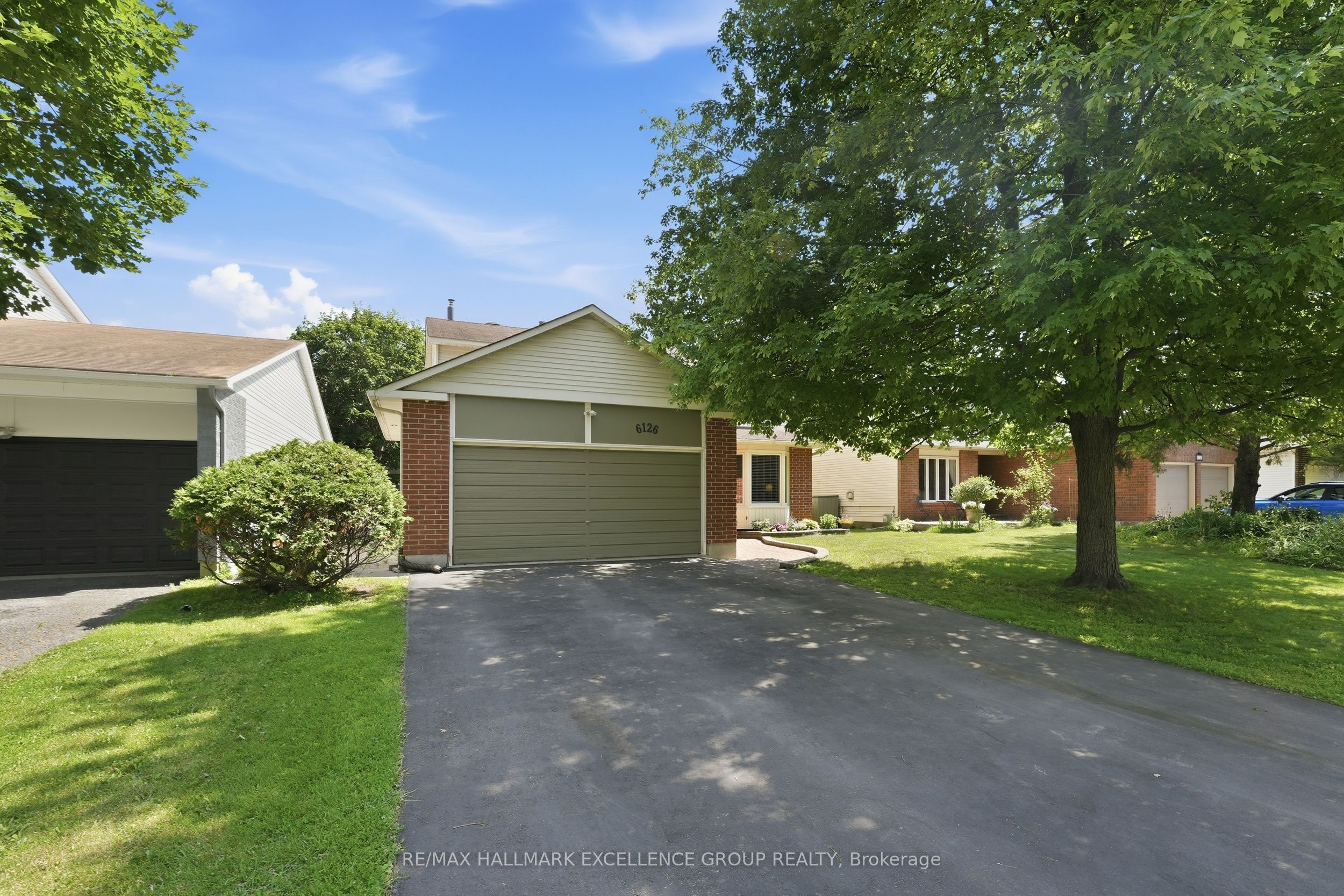 6126 Vineyard Drive, Orleans - Convent Glen and Area, ON K1C 2N6 photo 3