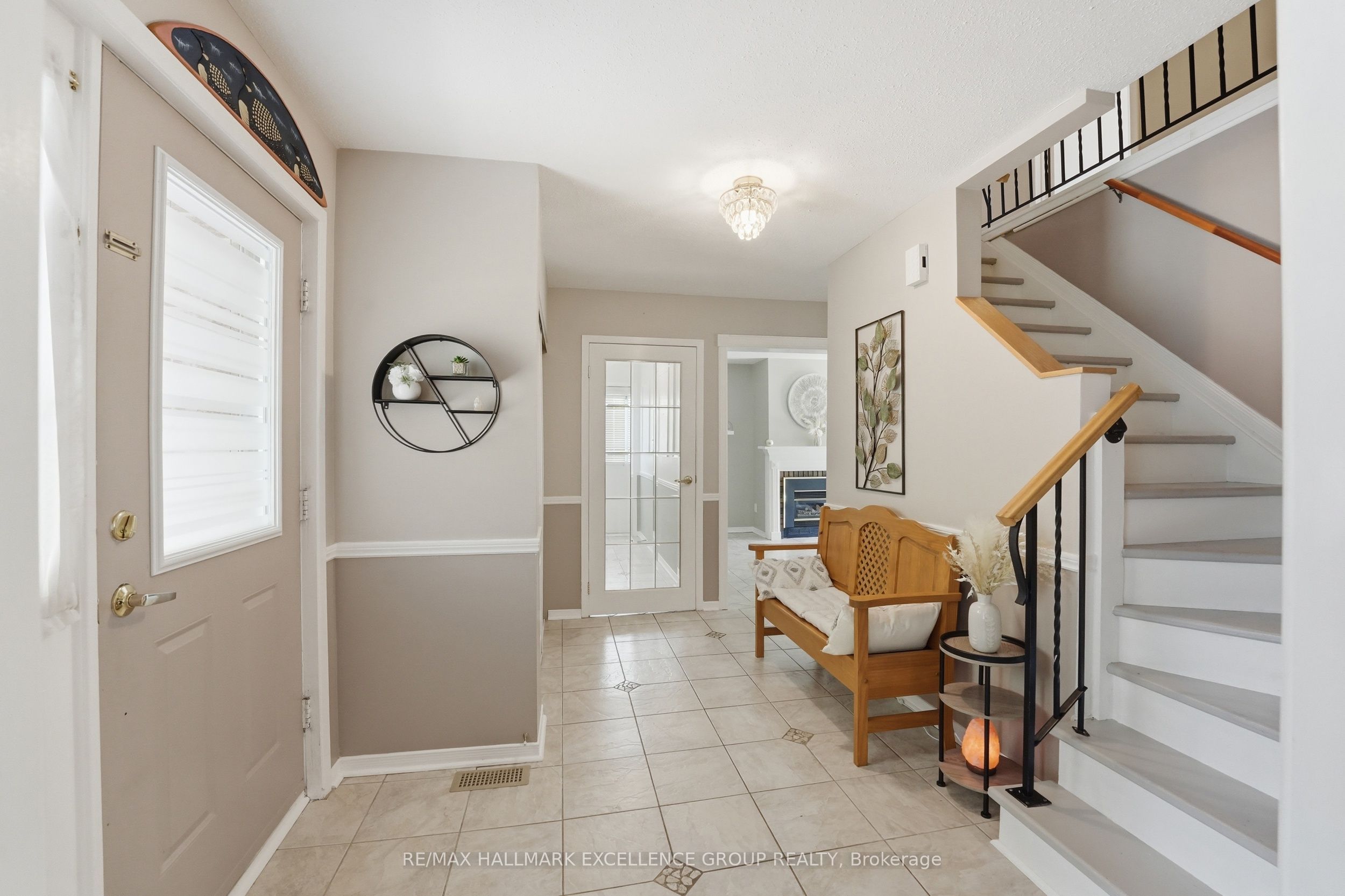 6126 Vineyard Drive, Orleans - Convent Glen and Area, ON K1C 2N6 photo 5