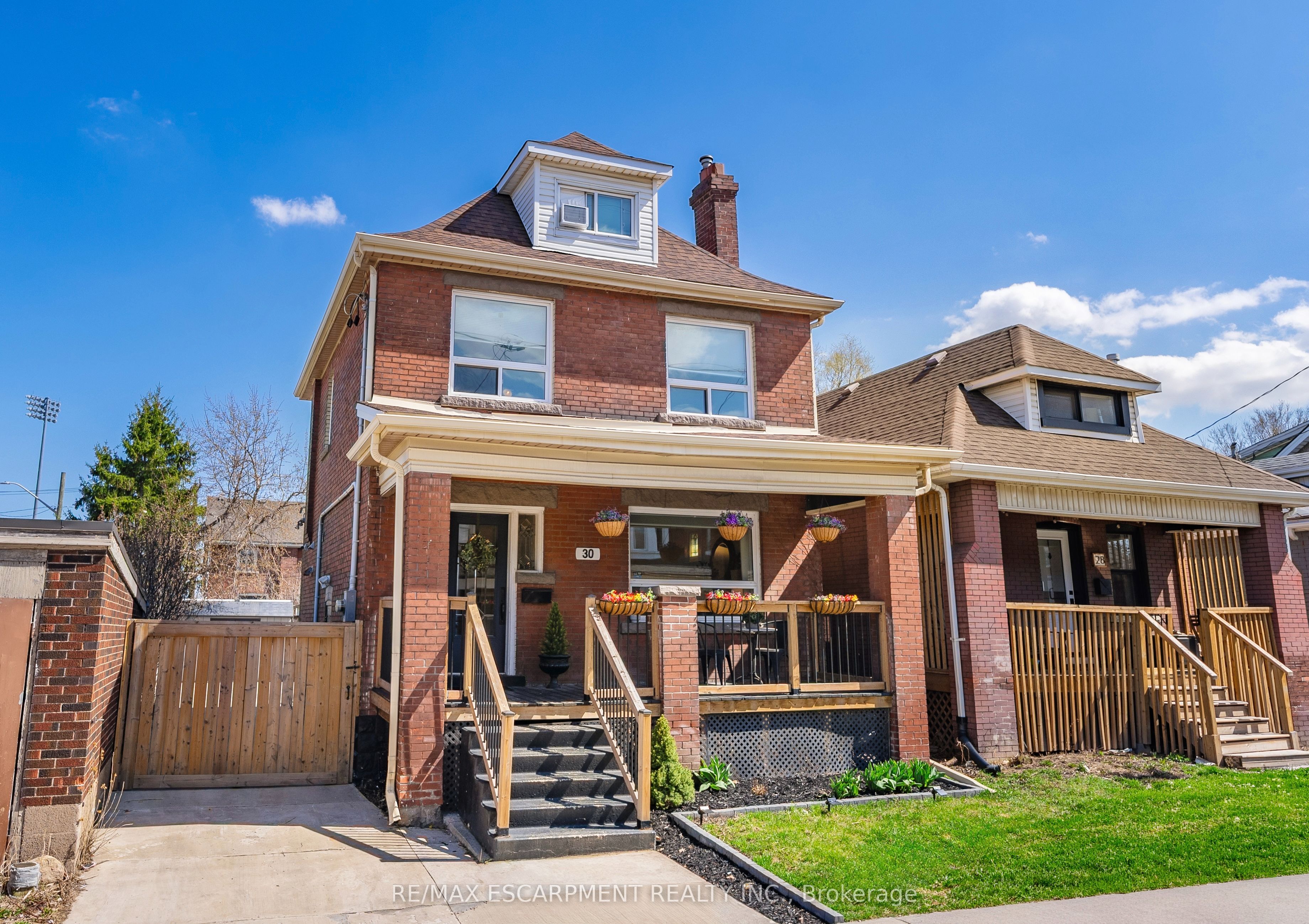 30 Lottridge Street, Hamilton, ON L8L 6T5 photo 2
