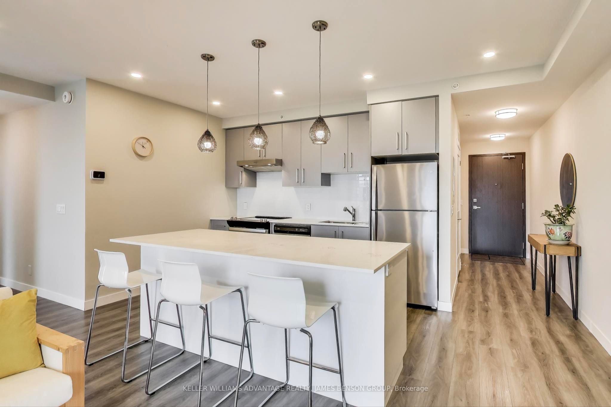 15 Queen Street S 907, Hamilton, ON L8P 0C6