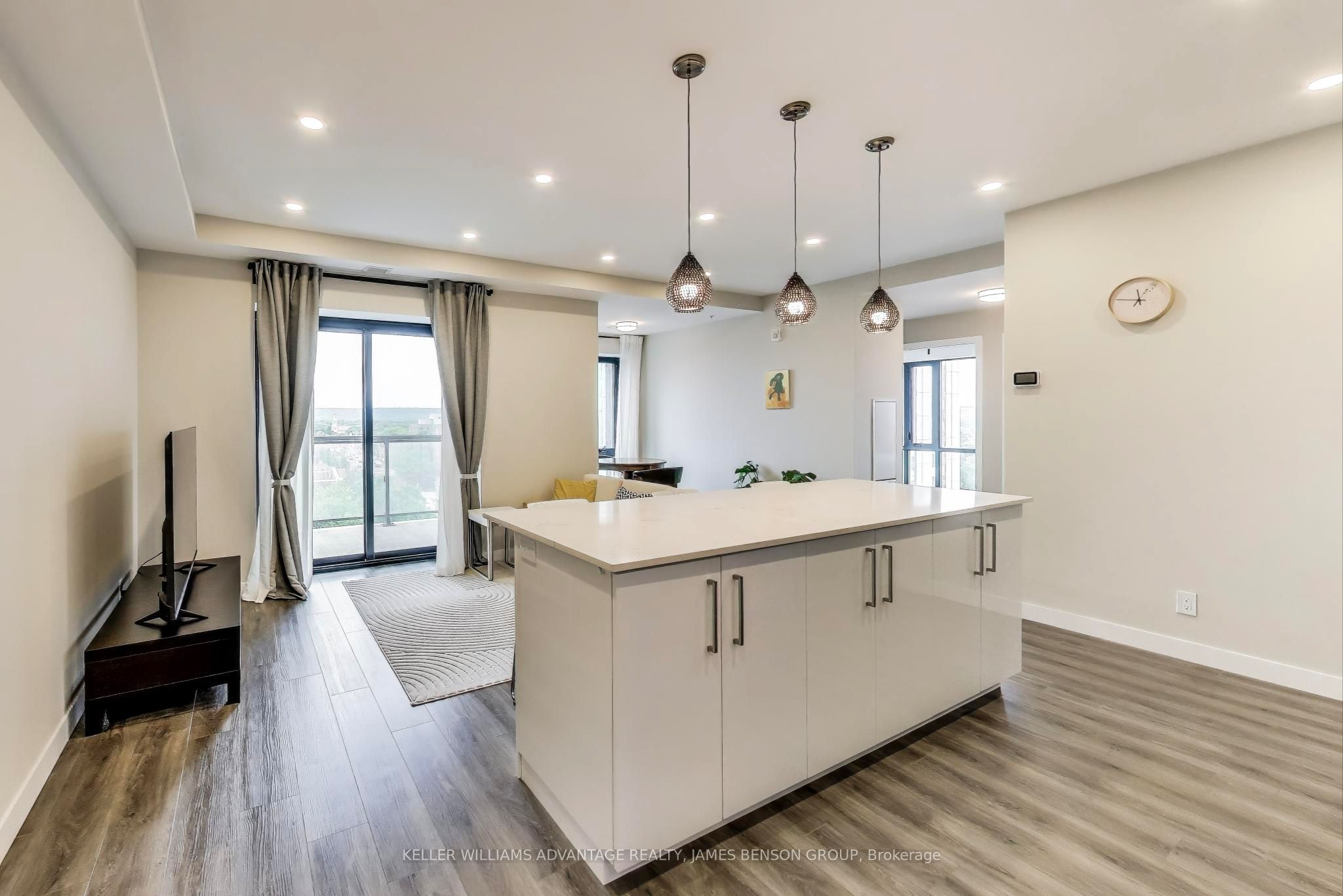 15 Queen Street S 907, Hamilton, ON L8P 0C6 photo 5