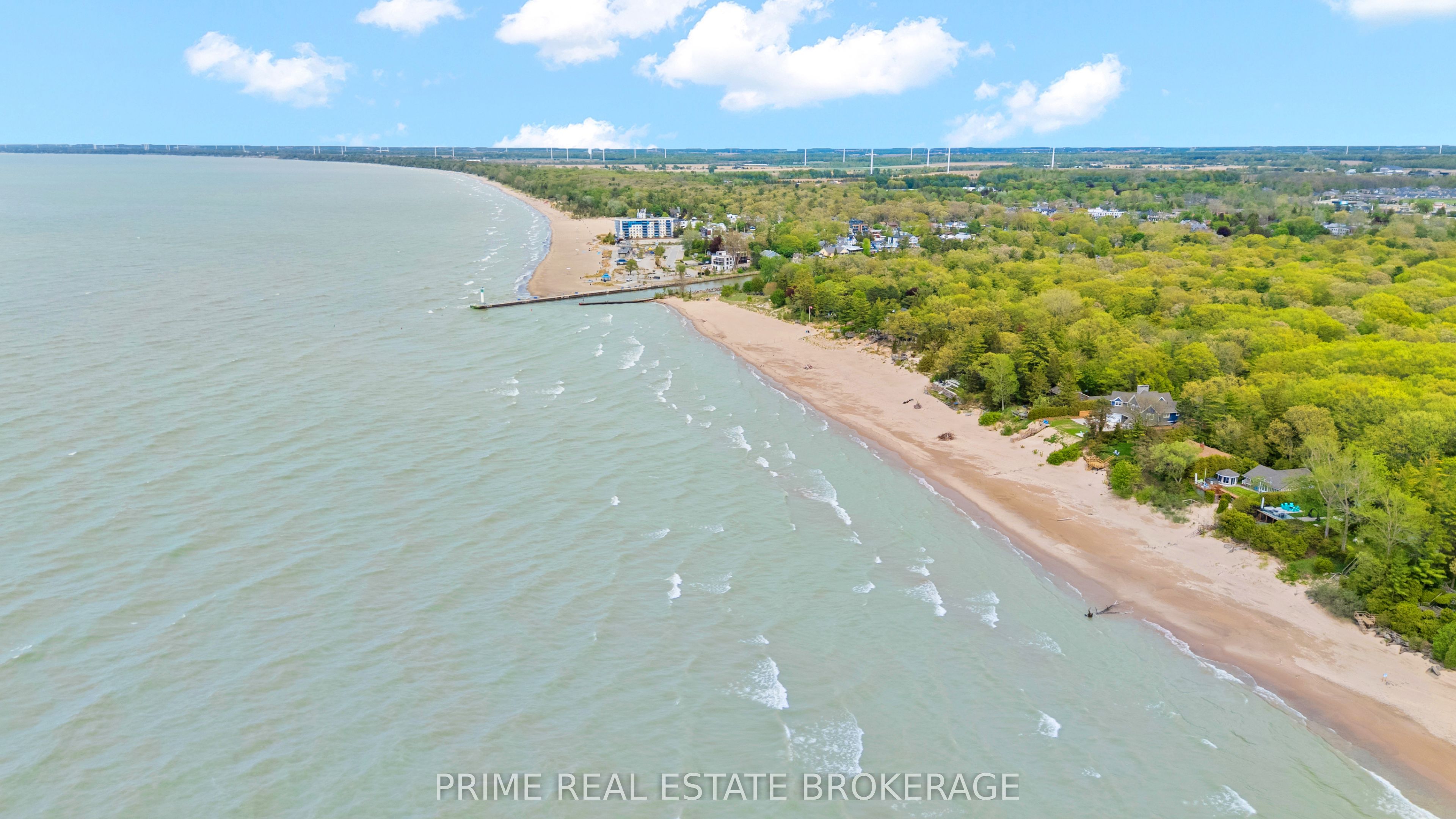 10291 Pines Parkway, Lambton Shores, ON N0M 1T0 photo 4