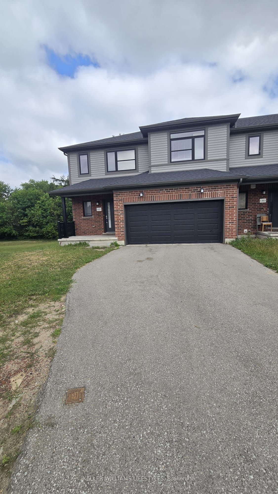 1301 Michael Circle, London East, ON N5V 0B8 photo 2