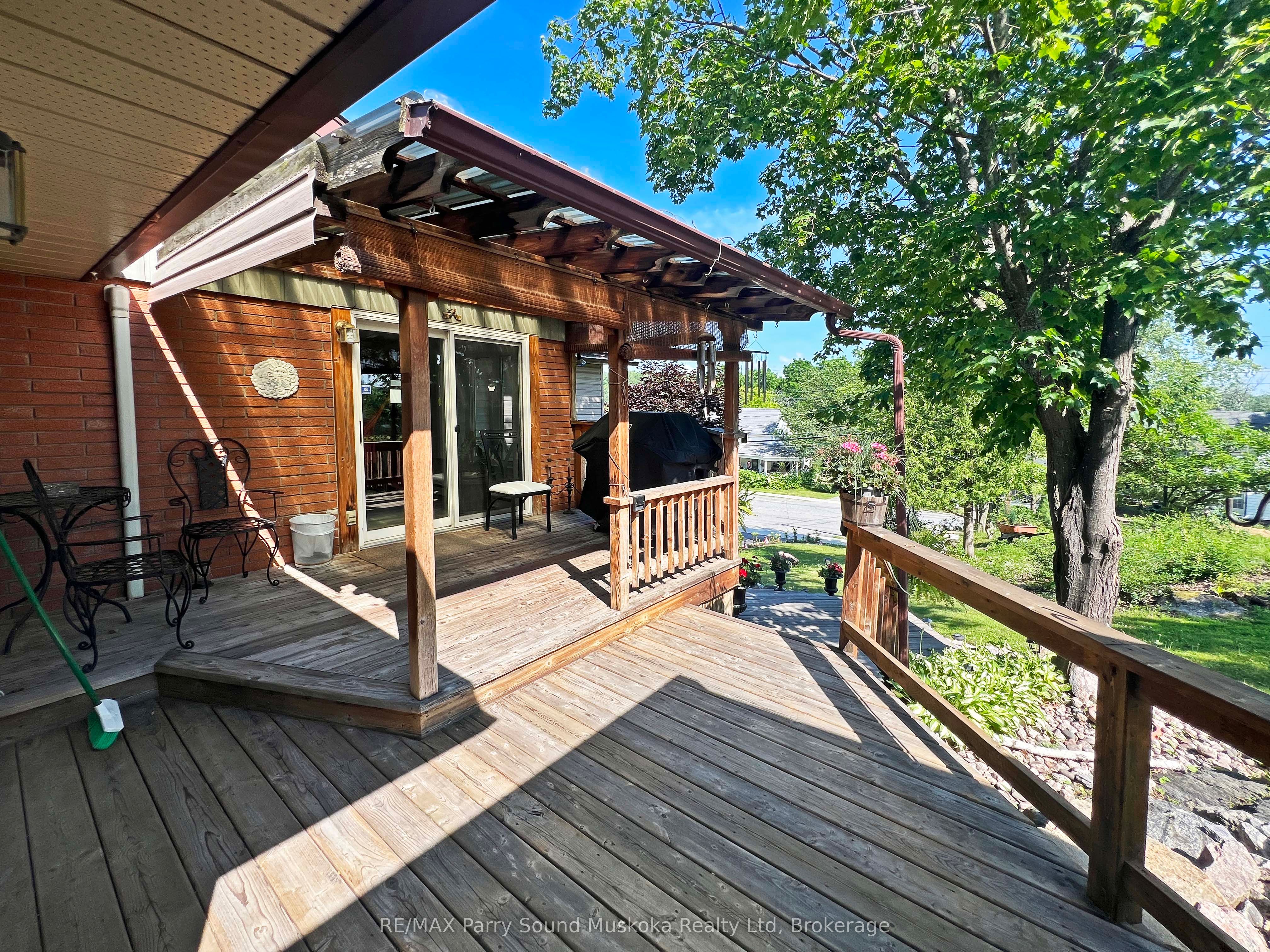 44 William Street, Parry Sound, ON P2A 1V1 photo 5