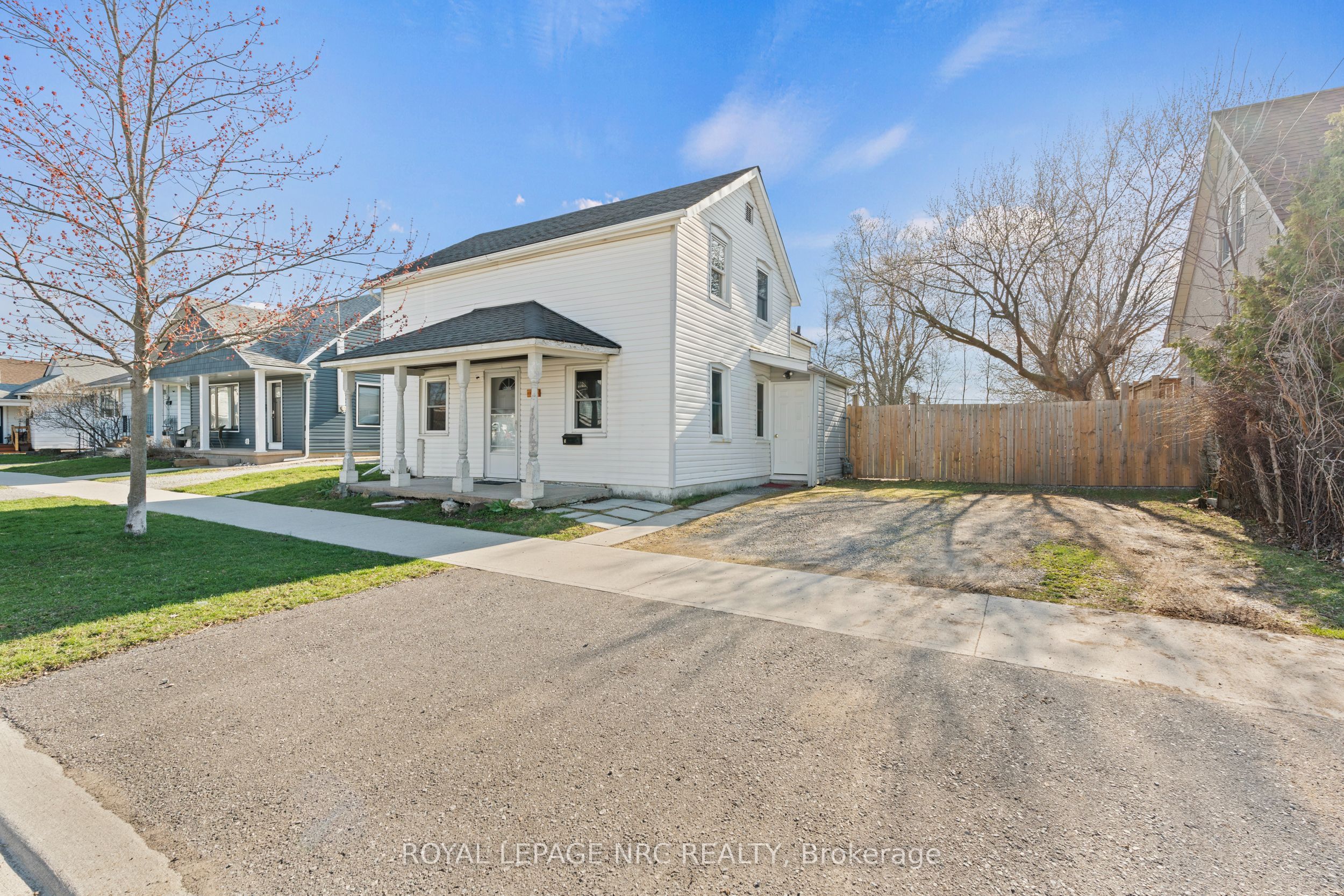 42 Leeper Street, St. Catharines, ON L2S 2N2 photo 2