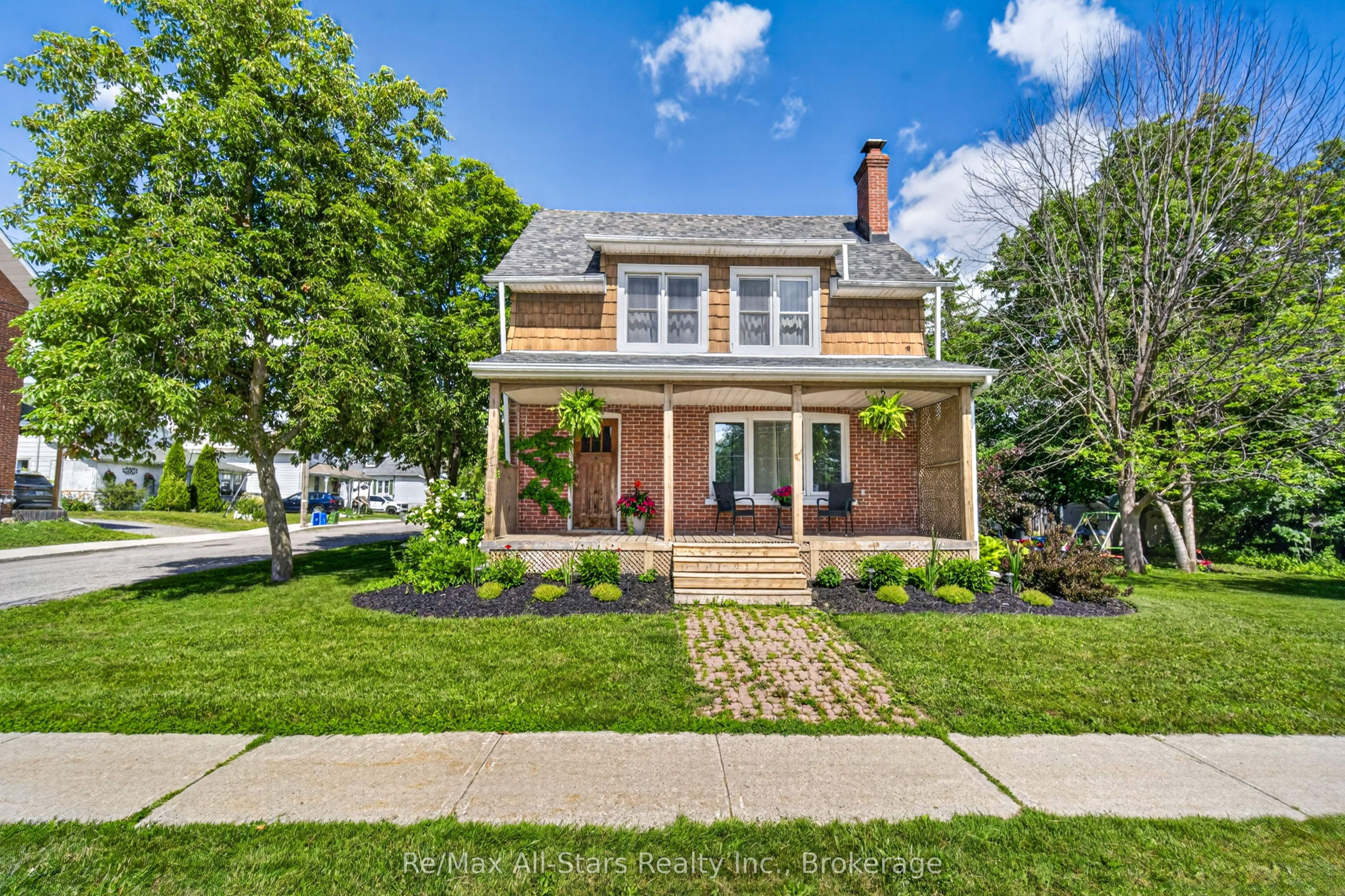 18 Sturgeon Road N, Kawartha Lakes, ON K0L 2W0