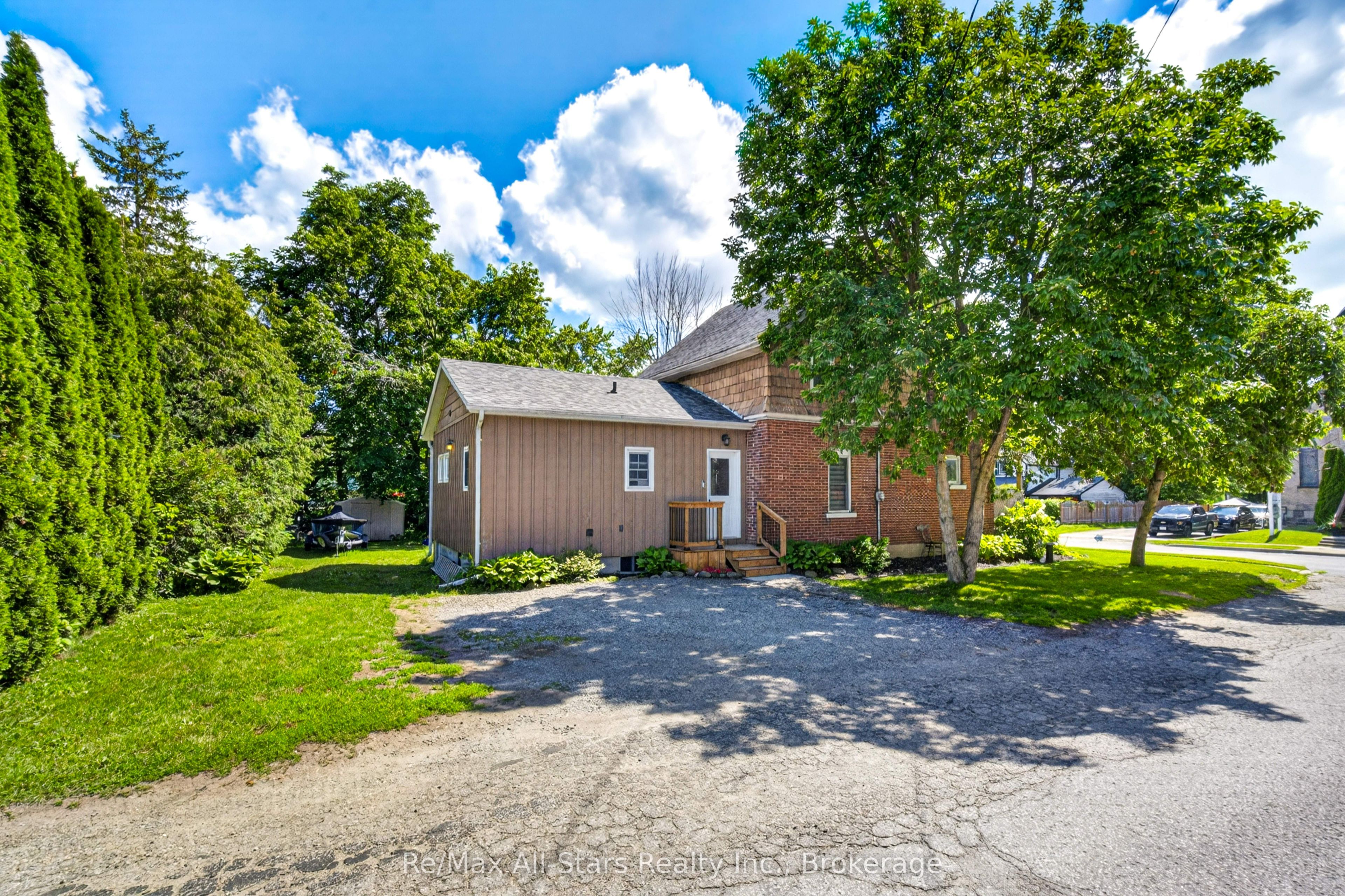 18 Sturgeon Road N, Kawartha Lakes, ON K0L 2W0 photo 4