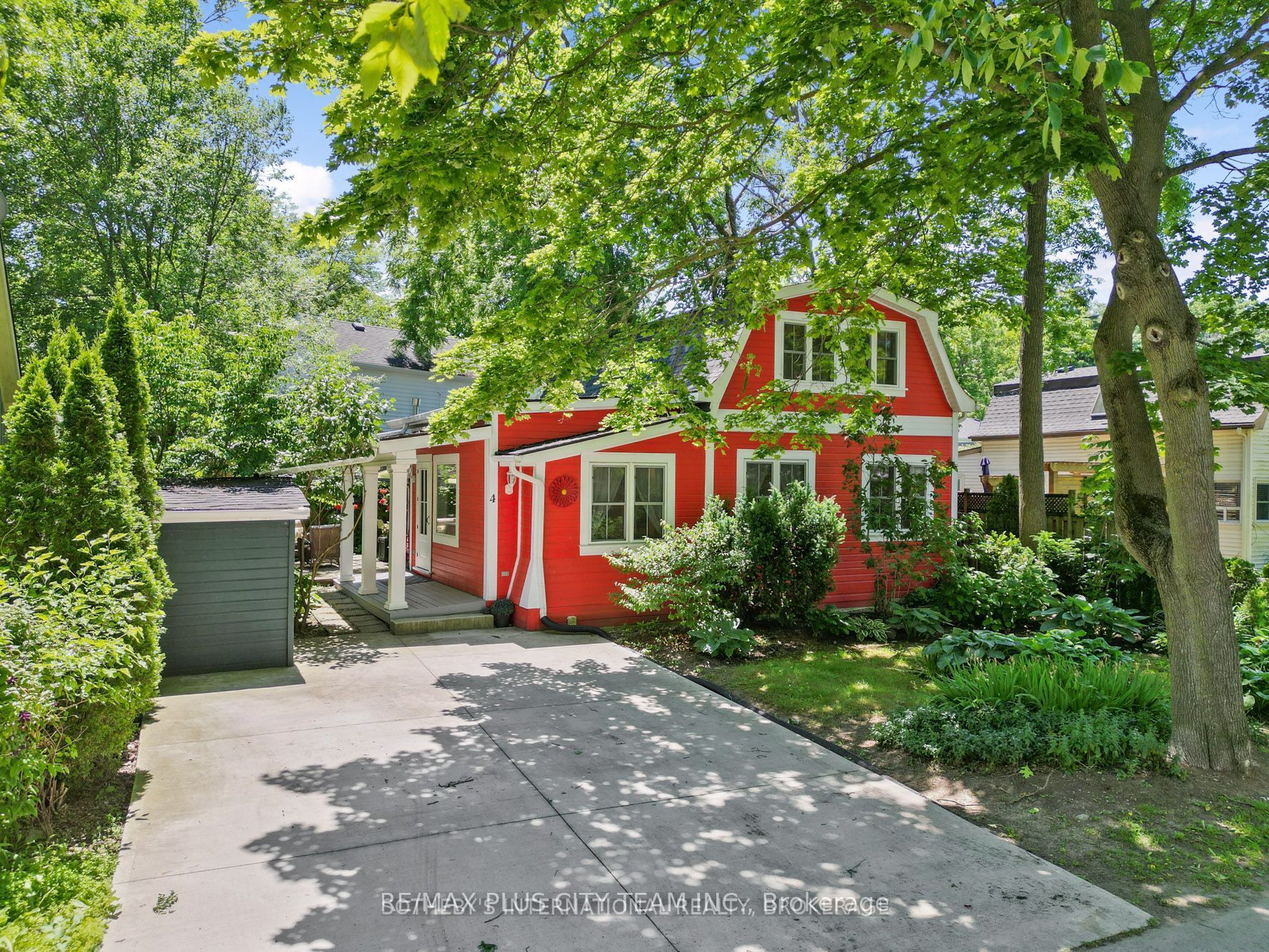 4 Wyckliffe Avenue, Niagara-on-the-Lake, ON L0S 1J0 photo 2
