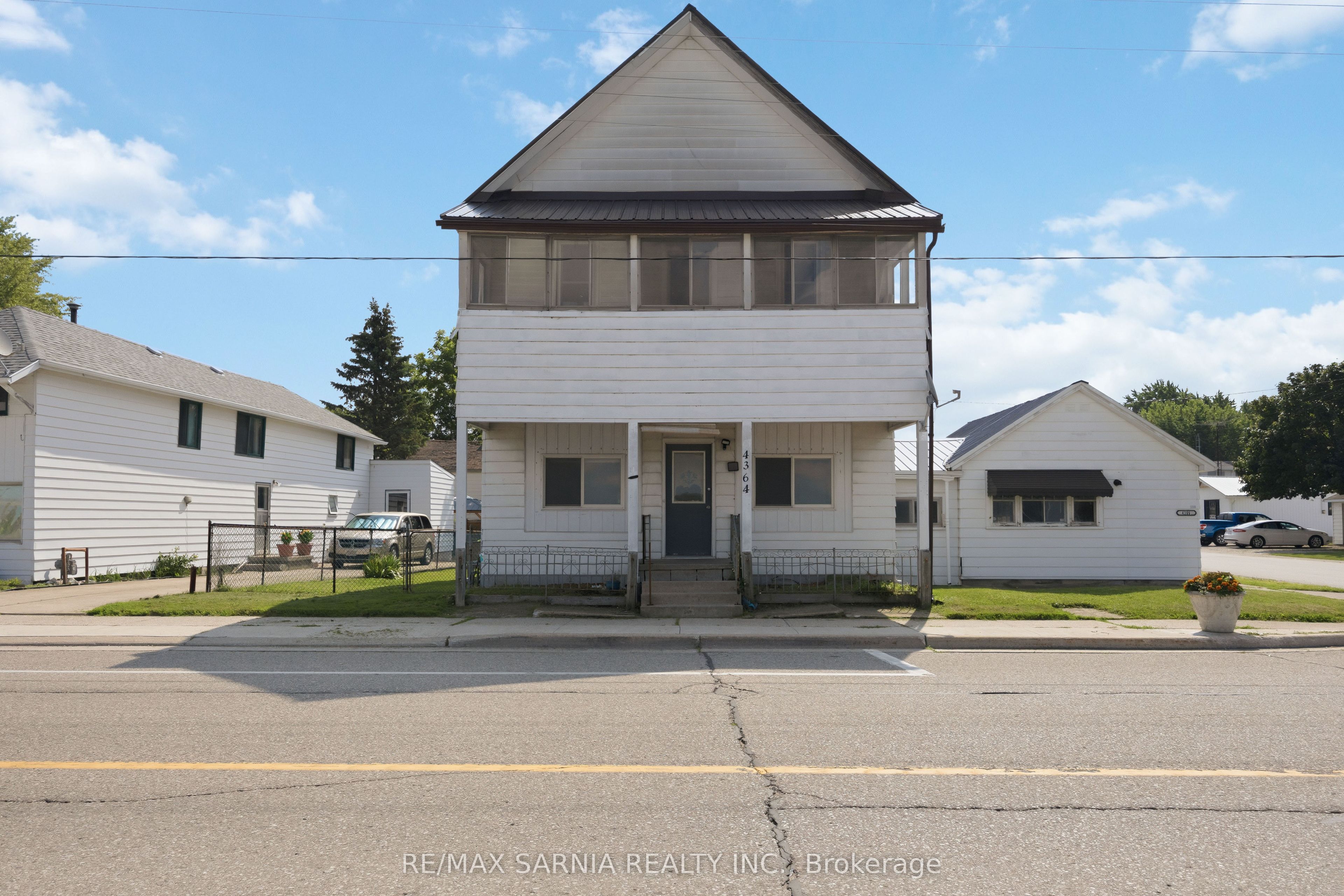 4364 St. Clair Parkway, St. Clair, ON N0P 2B0