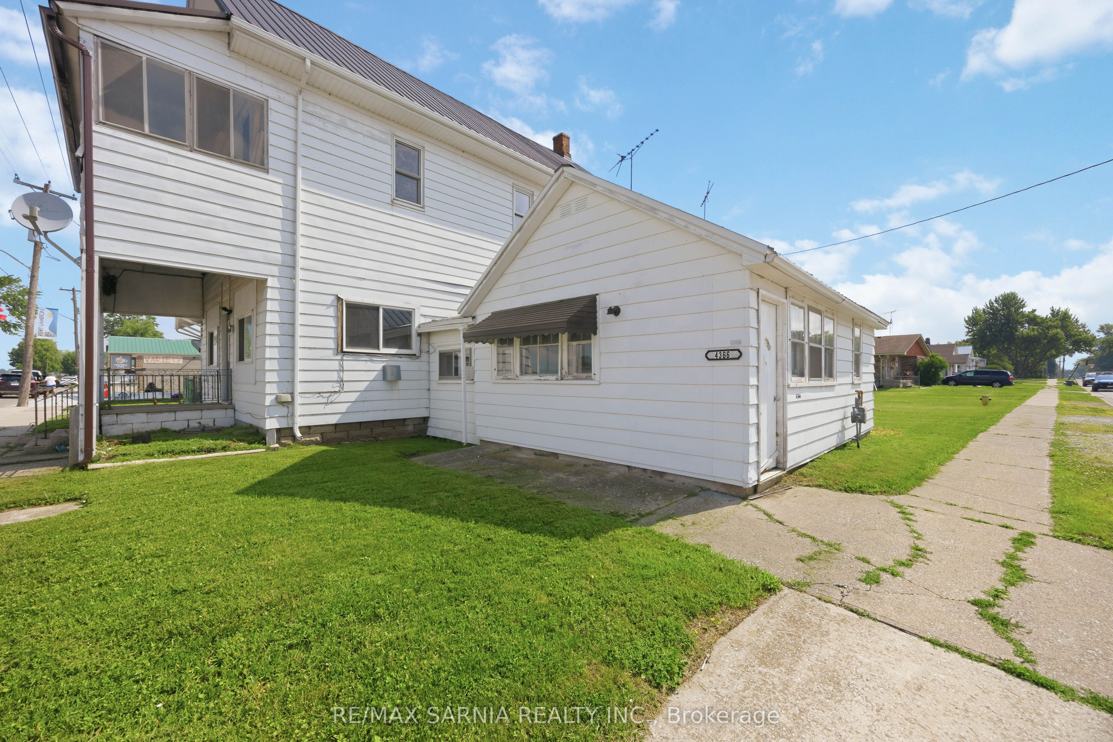 4364 St. Clair Parkway, St. Clair, ON N0P 2B0 photo 3