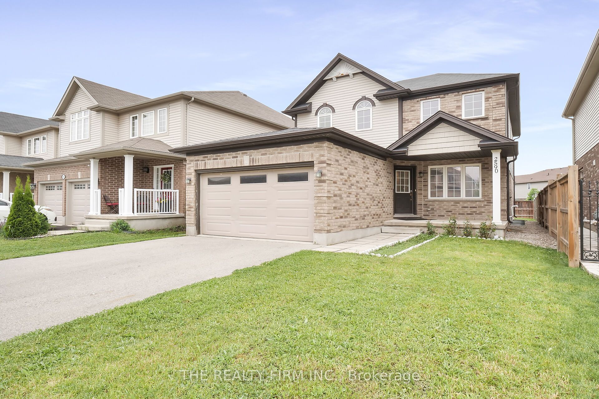 2590 Tokala Trail, London North, ON N6G 5B4 photo 2