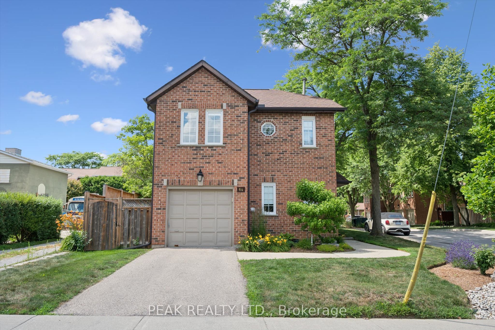 64 Allen Street W 1, Waterloo, ON N2L 1C8 photo 4