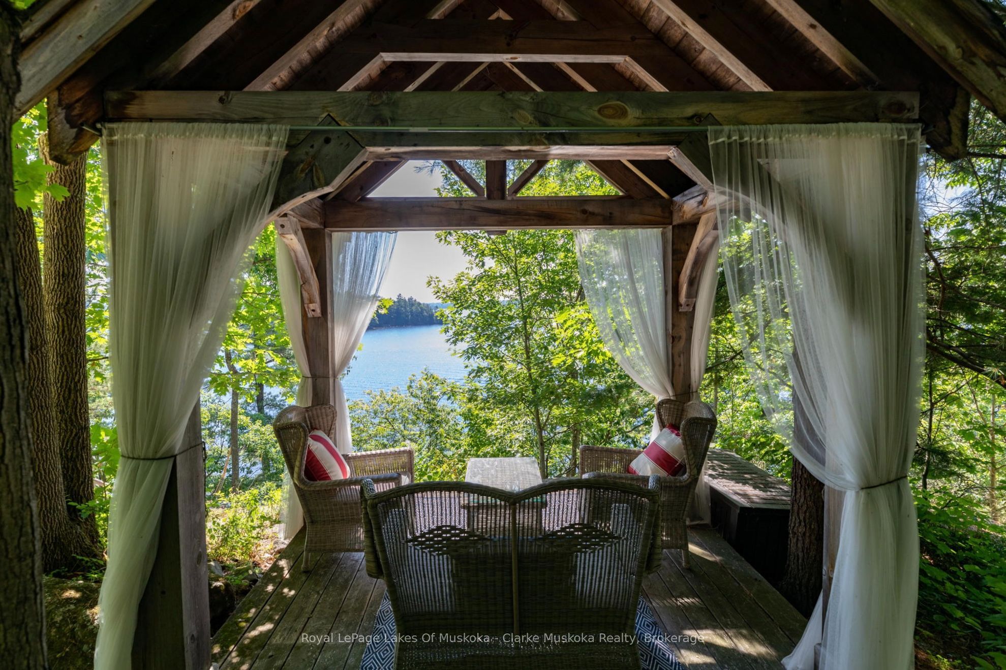 1019 Bluff Road 5, Muskoka Lakes, ON P0B 1J0 photo 5