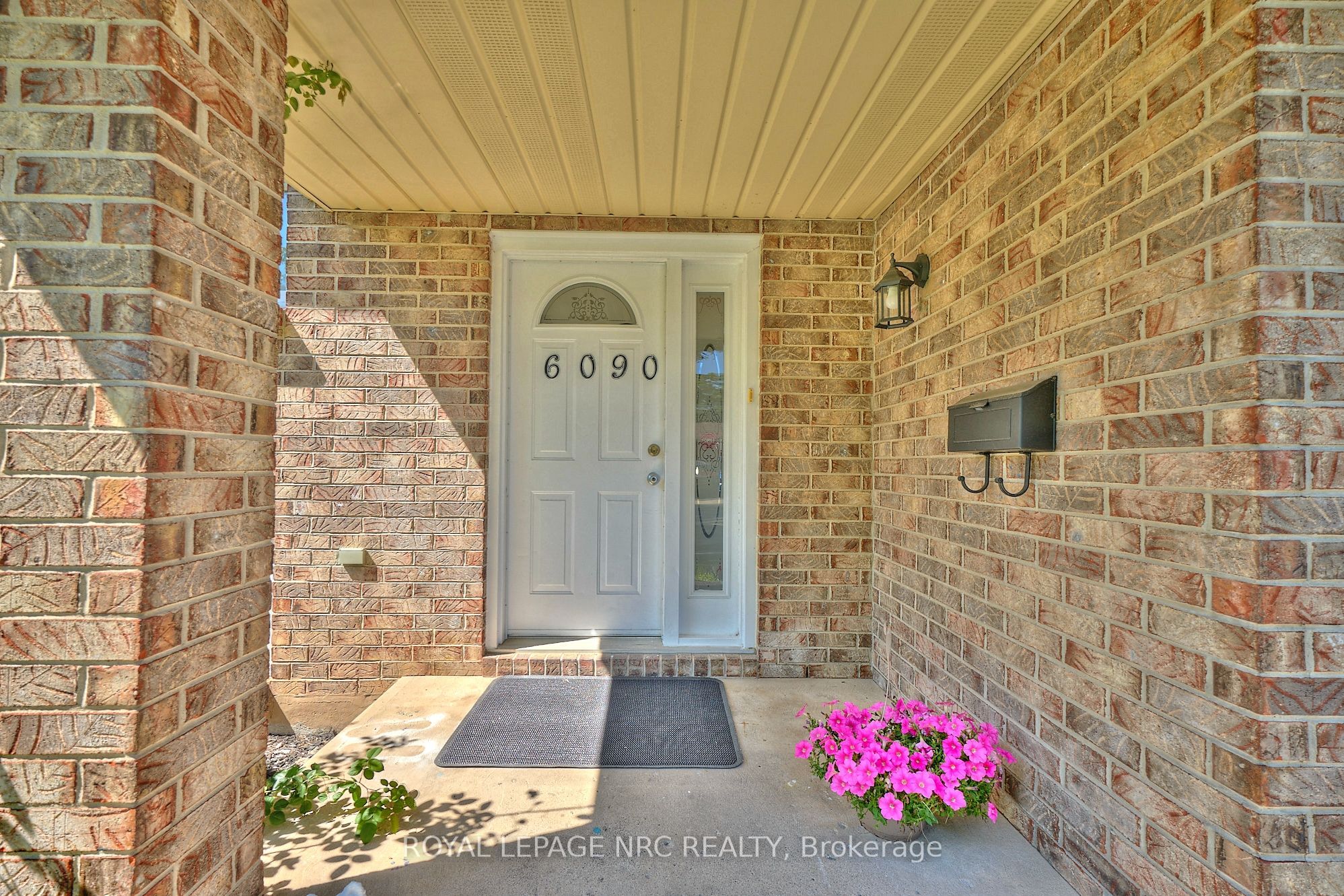 6090 Crimson Drive, Niagara Falls, ON L2G 7S5 photo 5