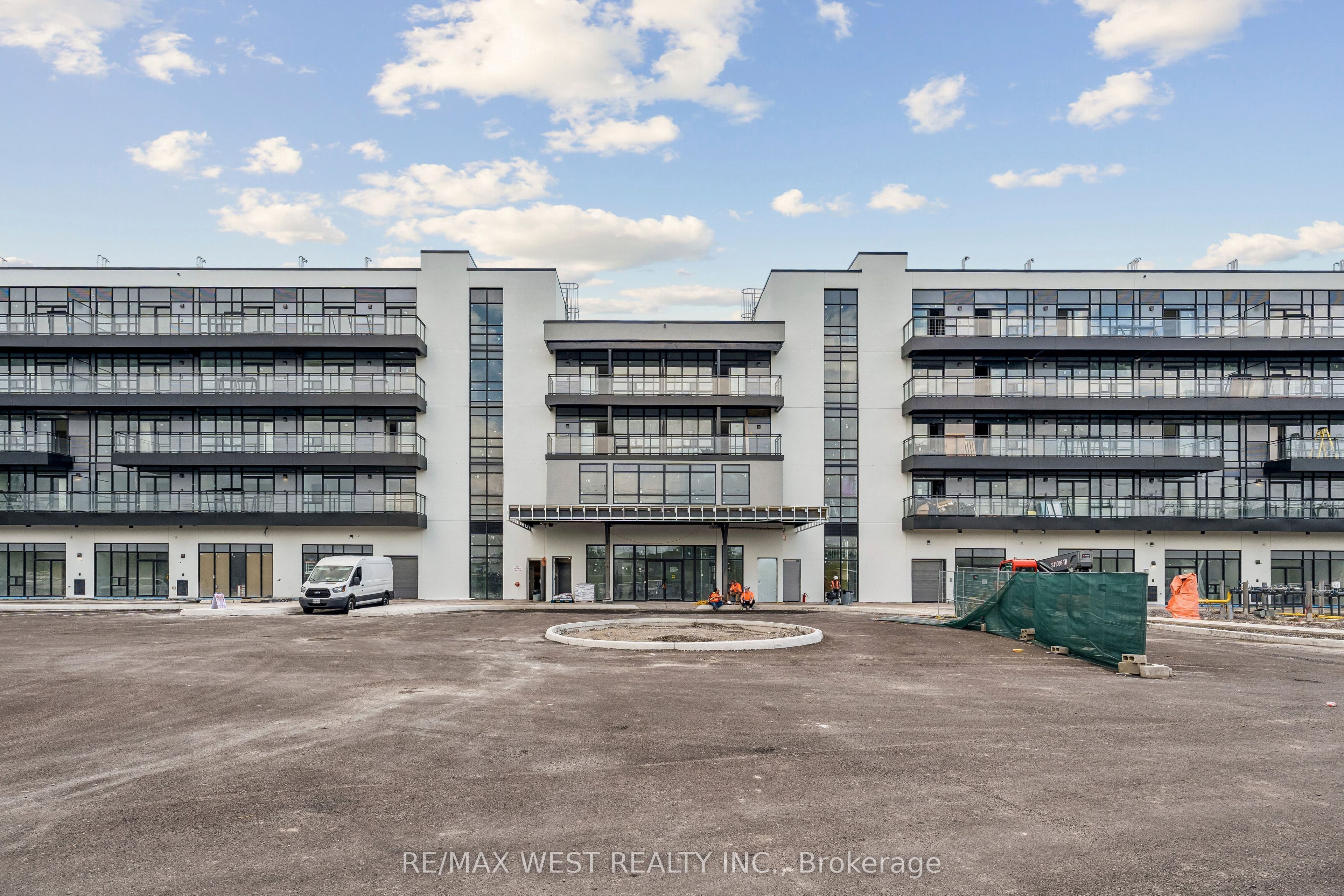 350 Prince Charles Drive S 114, Welland, ON L3C 0L6 photo 2