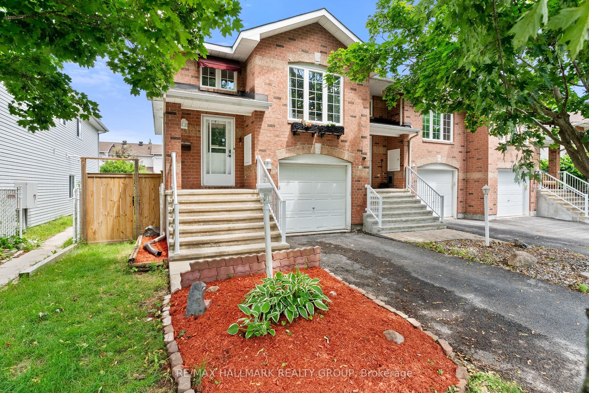 70 Whalings Circle, Stittsville - Munster - Richmond, ON K2S 1S4