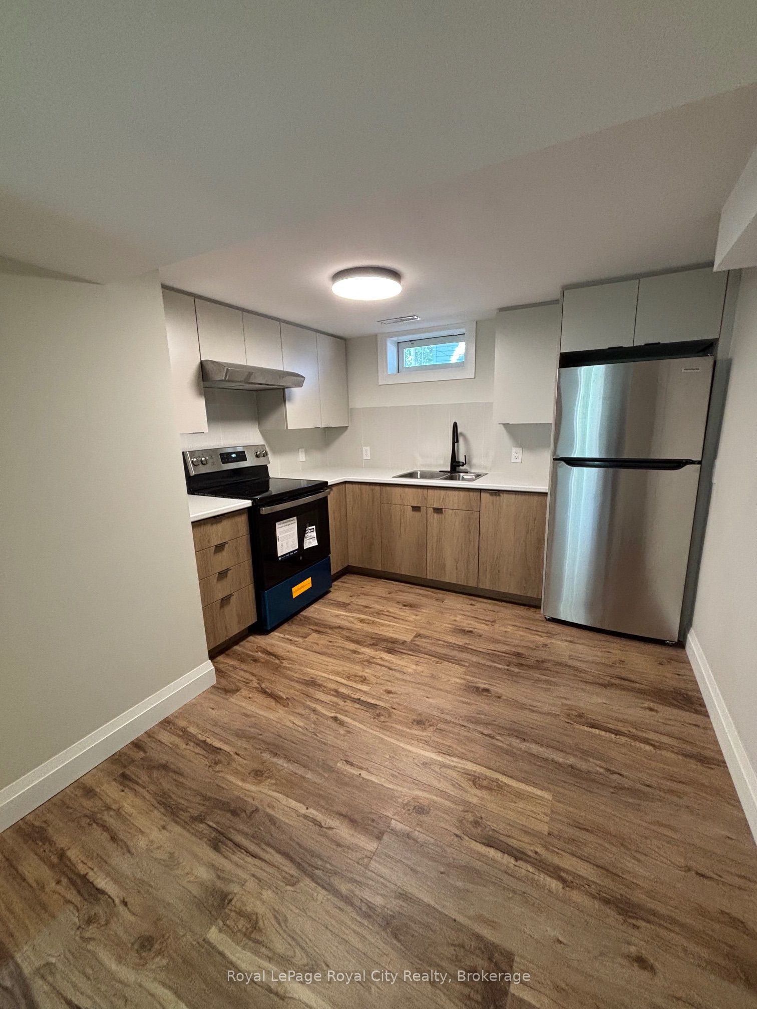 115 Speedvale Avenue W Basement, Guelph, ON N1H 1K1 photo 3
