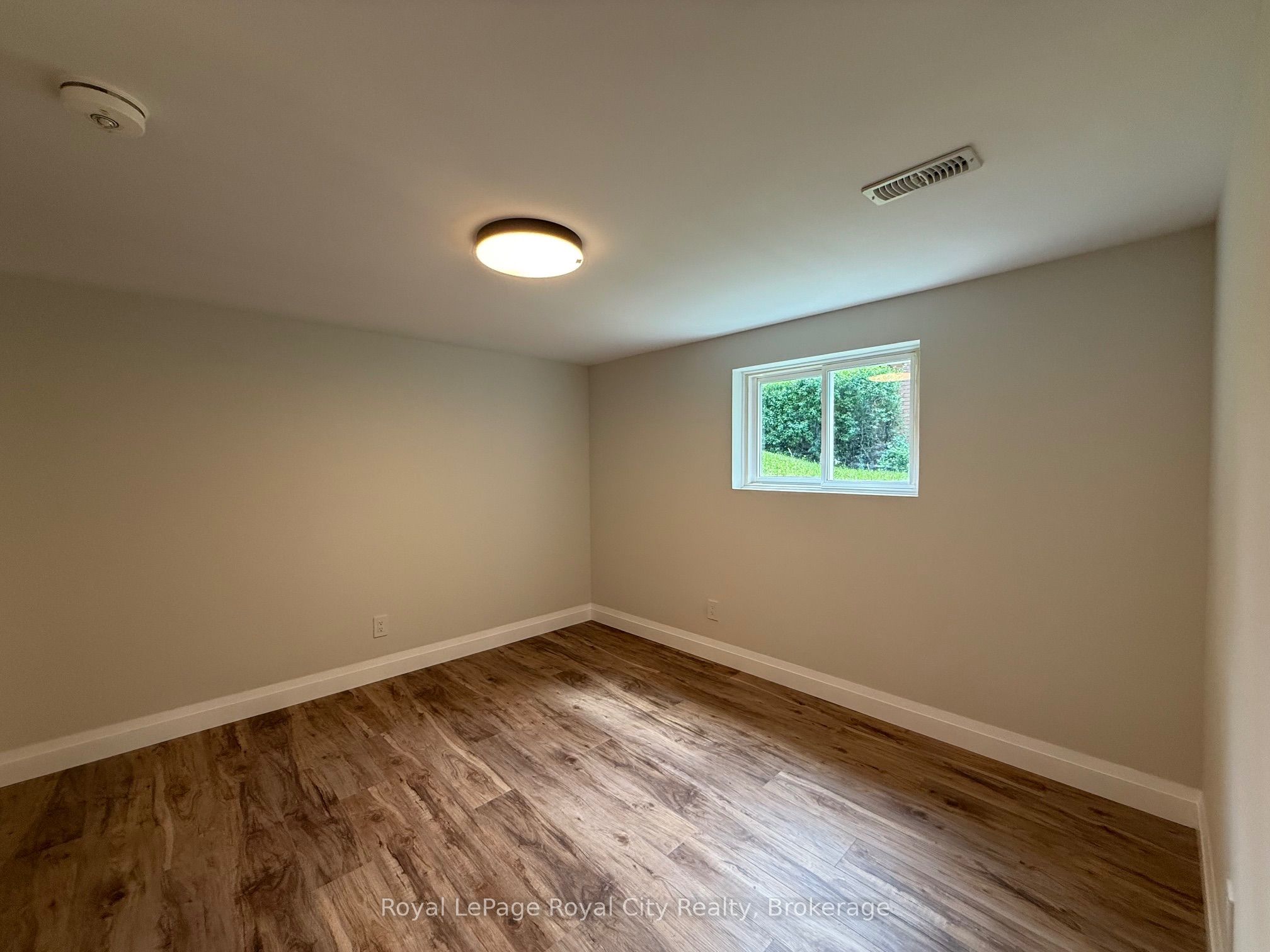 115 Speedvale Avenue W Basement, Guelph, ON N1H 1K1 photo 5
