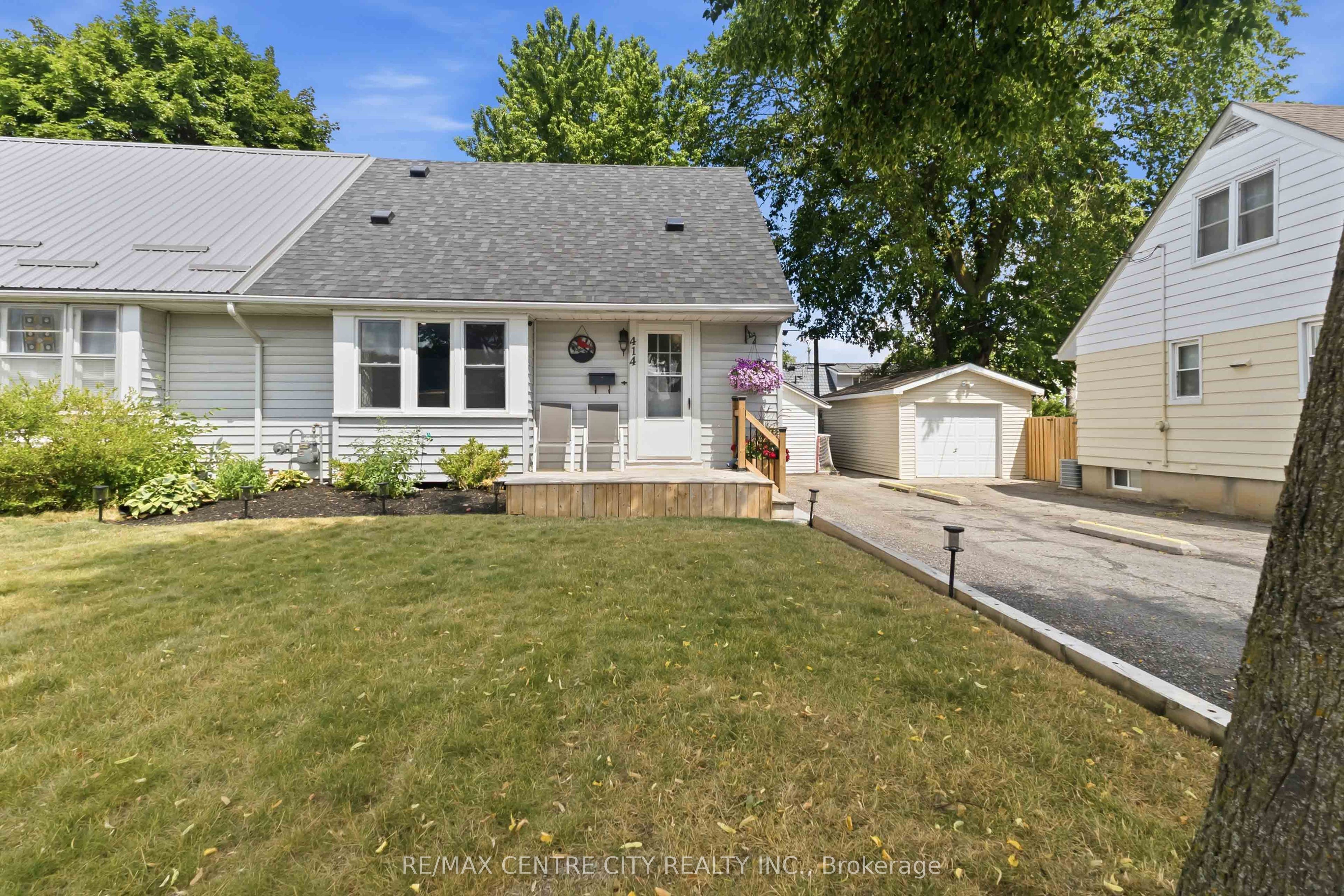 414 Flanders Row, London East, ON N5Y 1C4