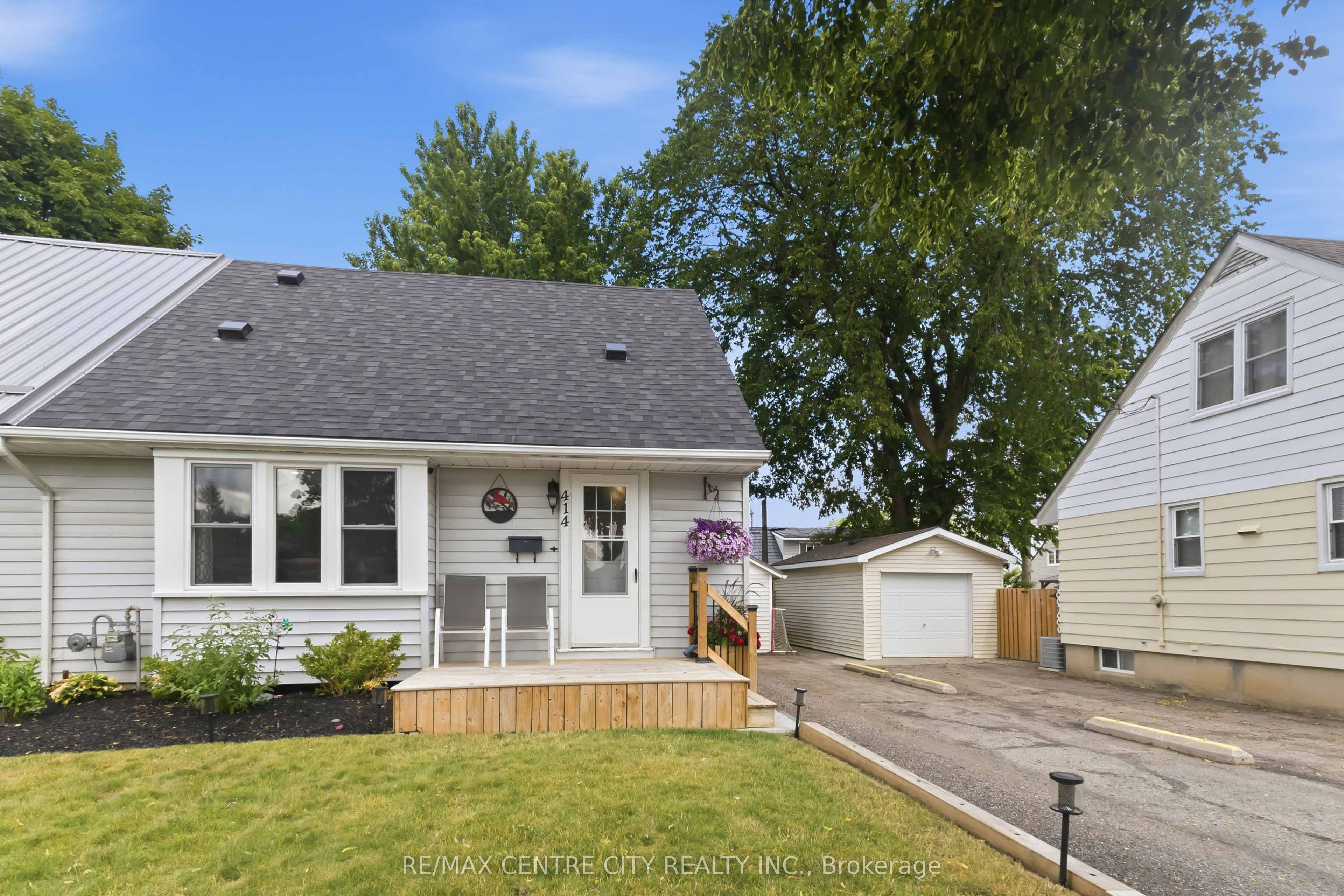 414 Flanders Row, London East, ON N5Y 1C4 photo 2