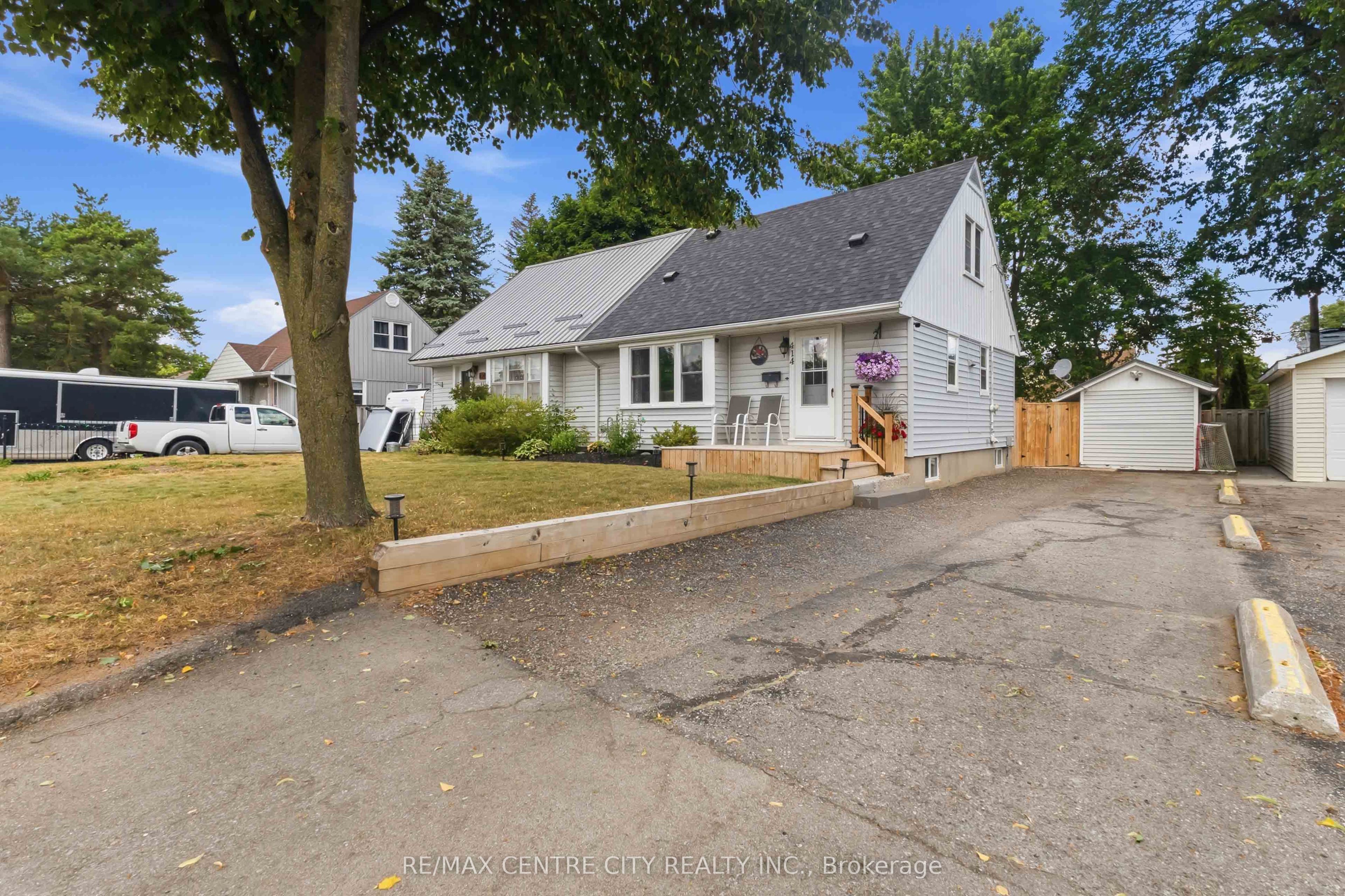 414 Flanders Row, London East, ON N5Y 1C4 photo 5