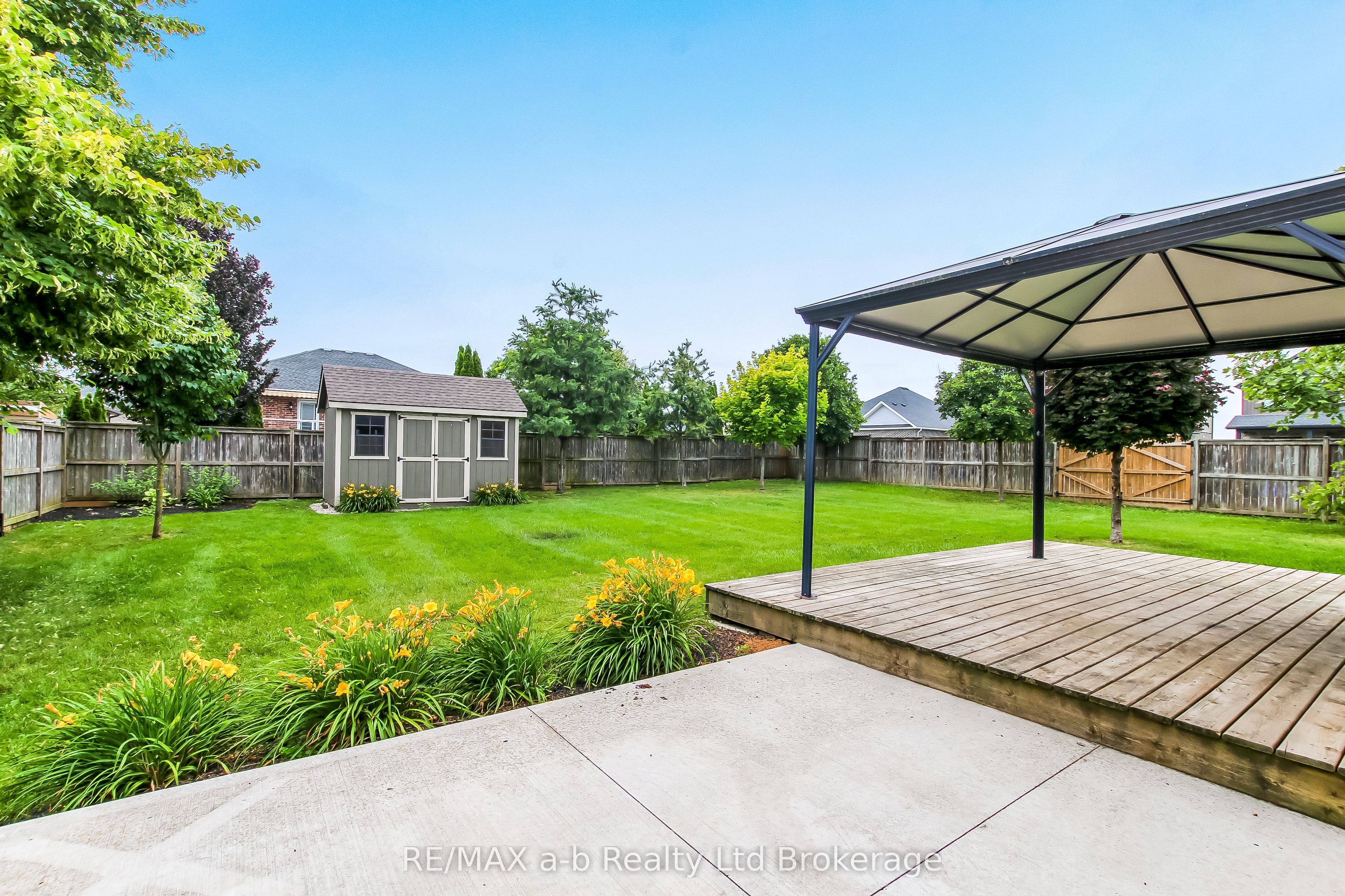 39 Primrose Drive, Tillsonburg, ON N4G 5S7 photo 3