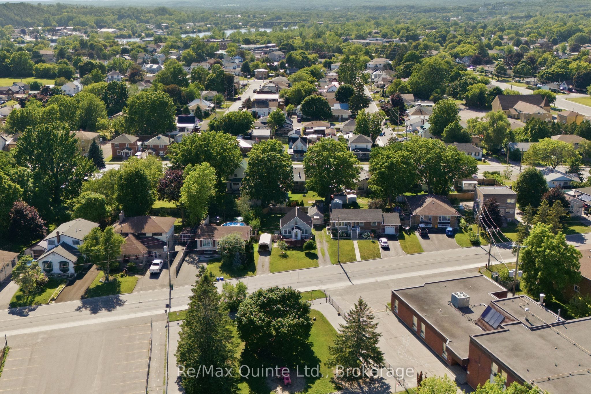 84 Campbell Street, Quinte West, ON K8V 3A1 photo 3