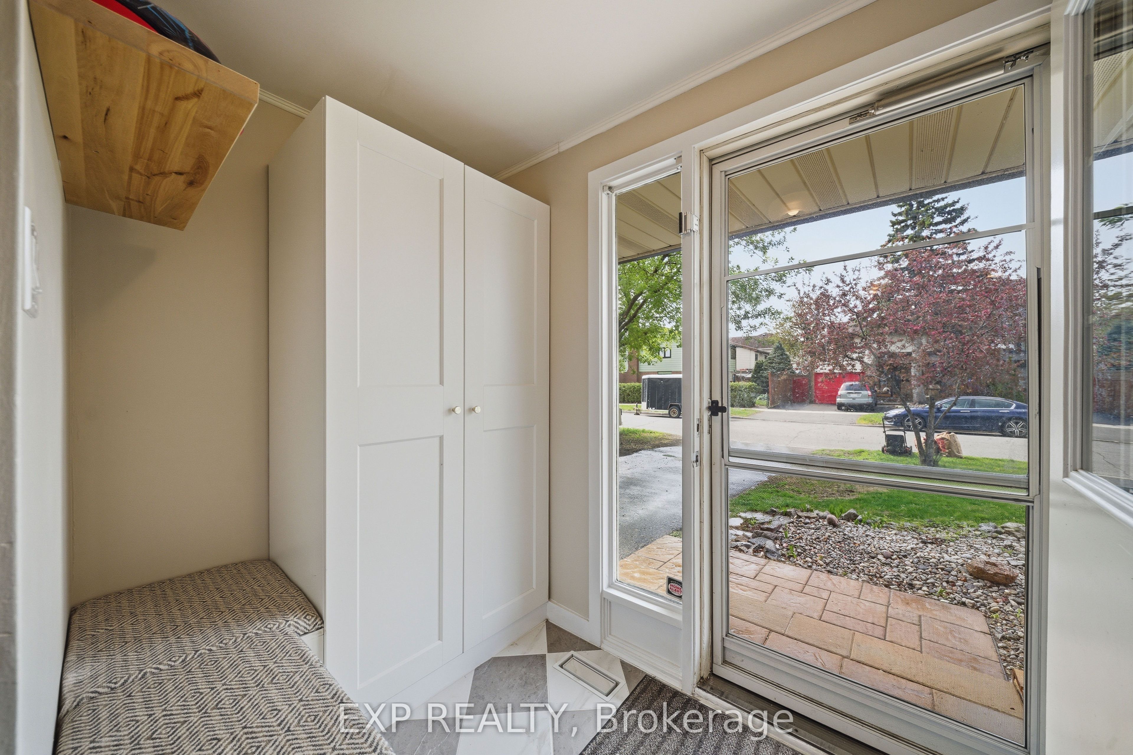 2333 Cotters Crescent, Hunt Club - Windsor Park Village and Area, ON K1V 8Y7 photo 3