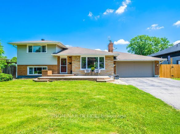16 Woodmount Drive, St. Catharines, ON L2T 2X9 photo 2