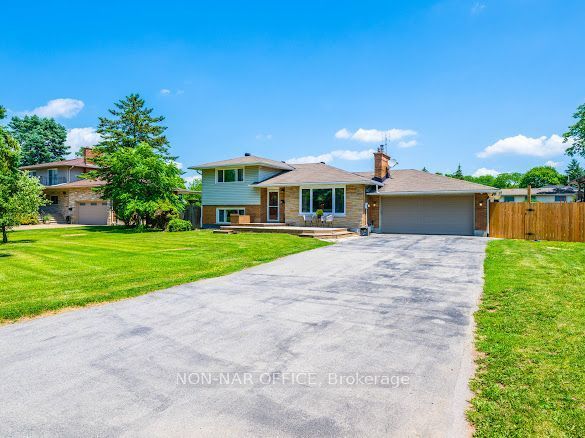 16 Woodmount Drive, St. Catharines, ON L2T 2X9 photo 3