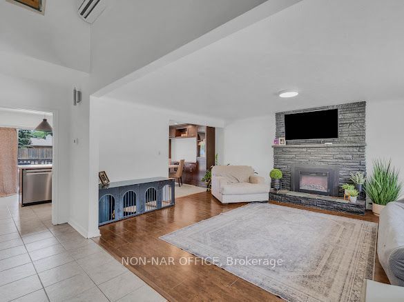 16 Woodmount Drive, St. Catharines, ON L2T 2X9 photo 5