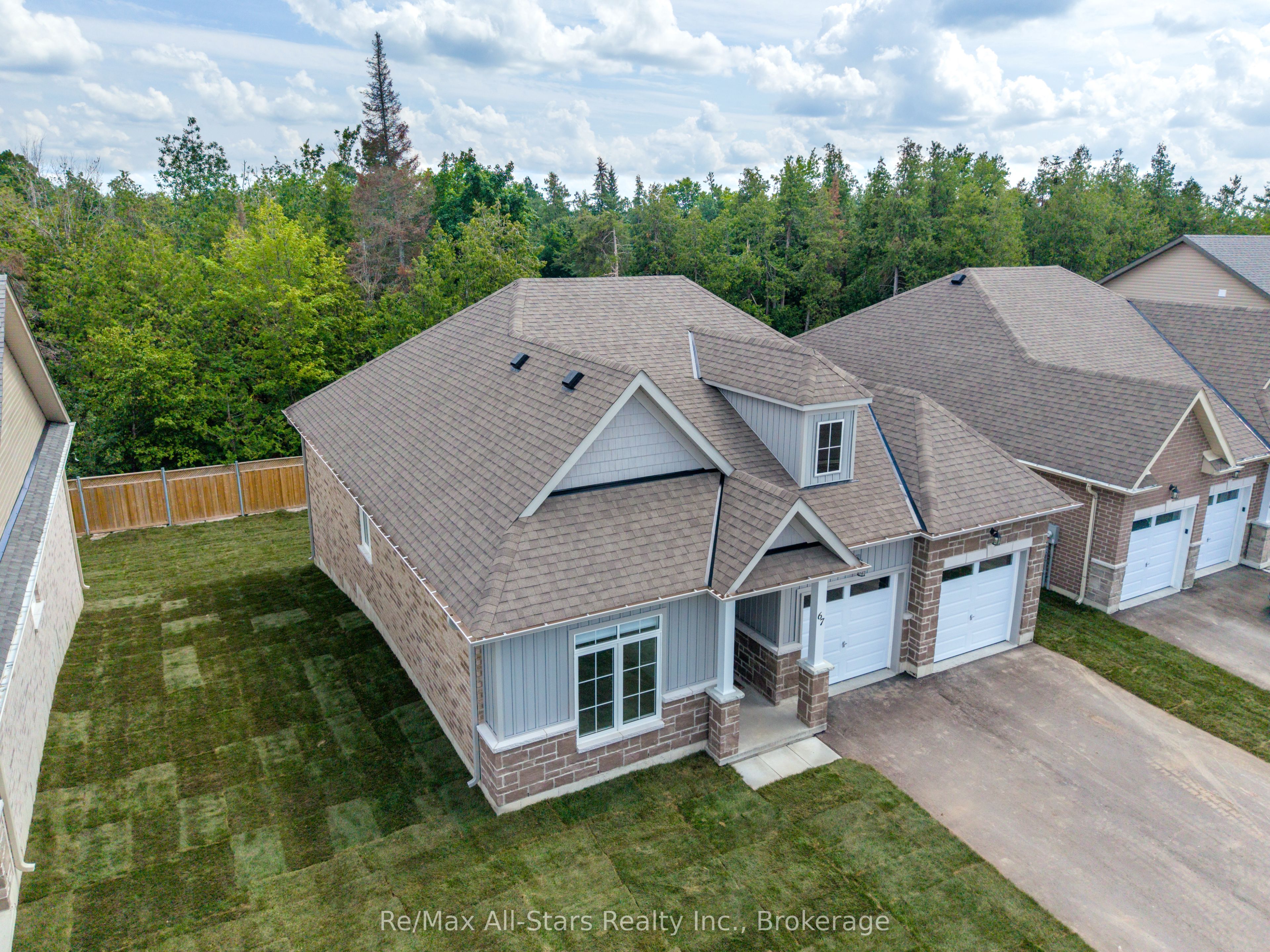 67 Hillcroft Way, Kawartha Lakes, ON K0M 1A0 photo 2