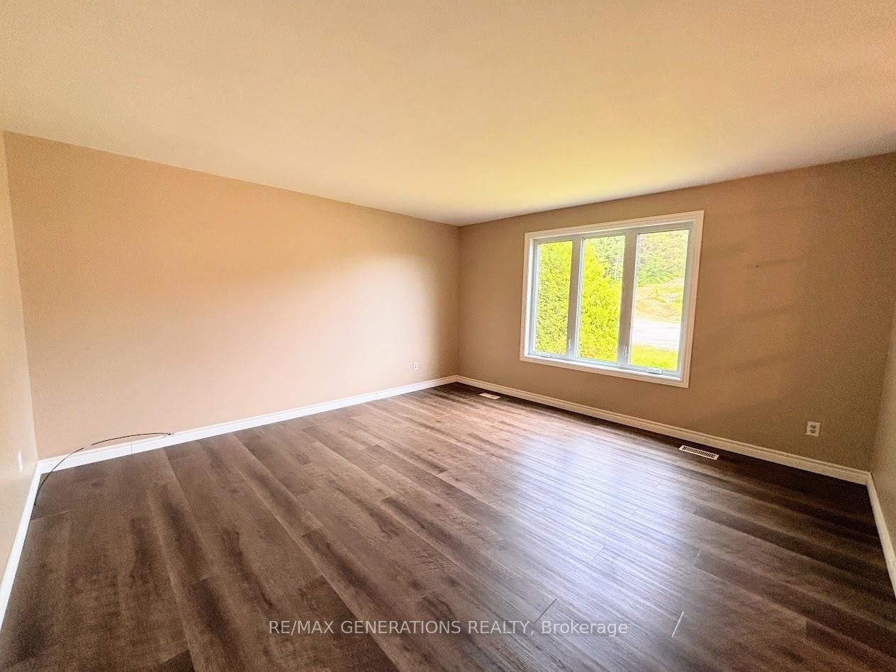 62 Redwing Avenue, Manitouwadge, ON P0T 2C0 photo 3