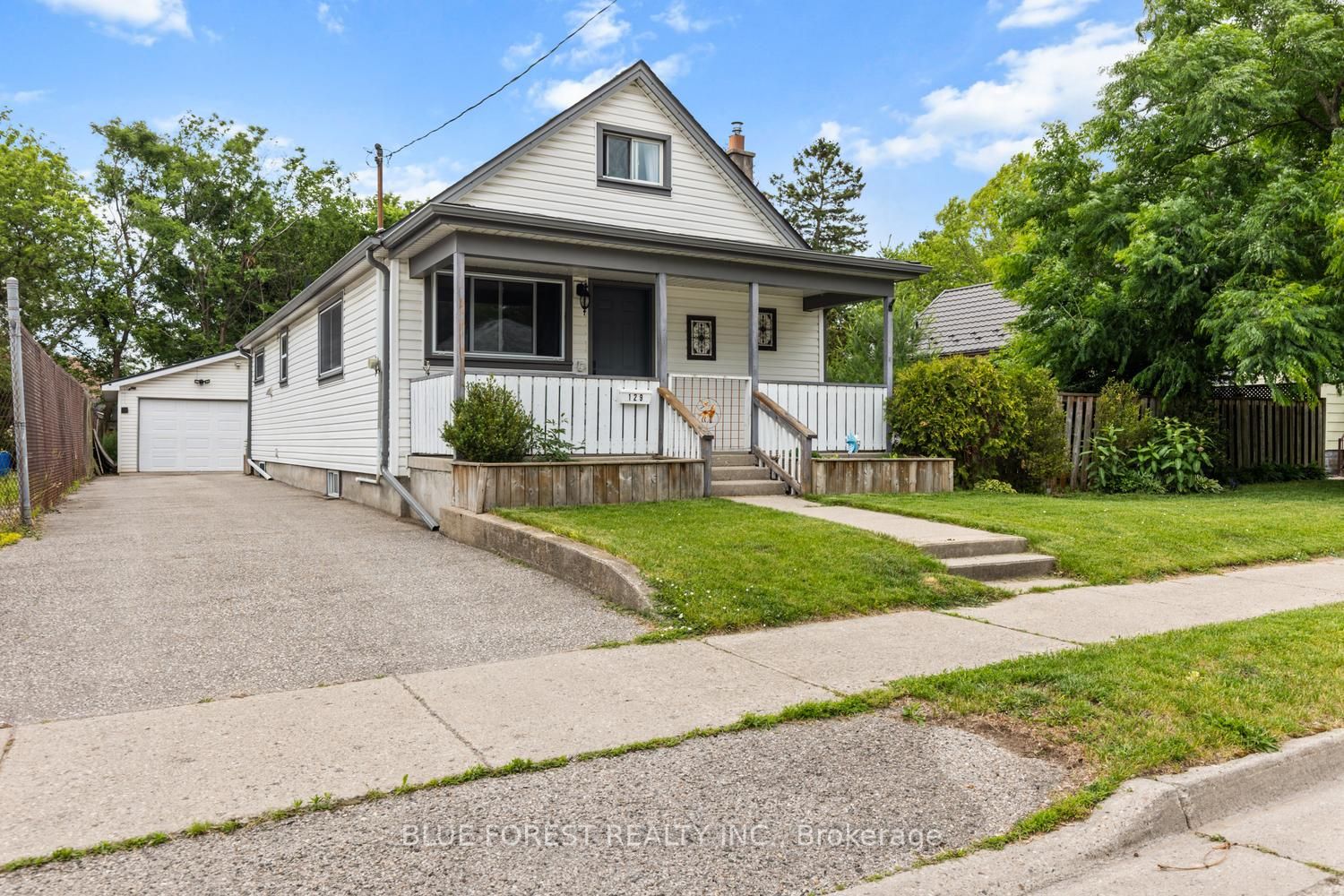 129 Giles Street, London East, ON N5Z 2V8 photo 2